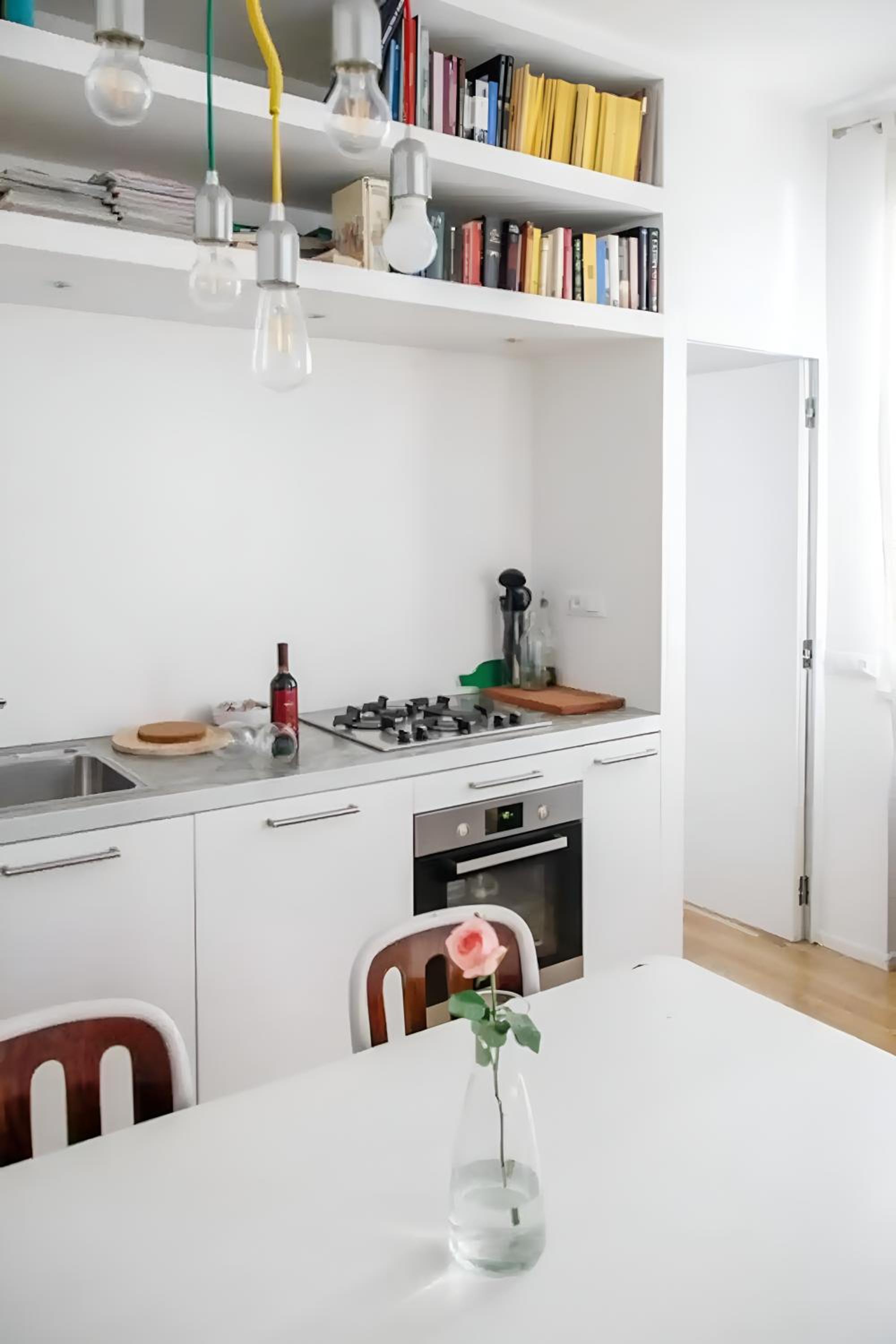 YR Apartments Central Station - 5 Min Walk to Metro & Trains