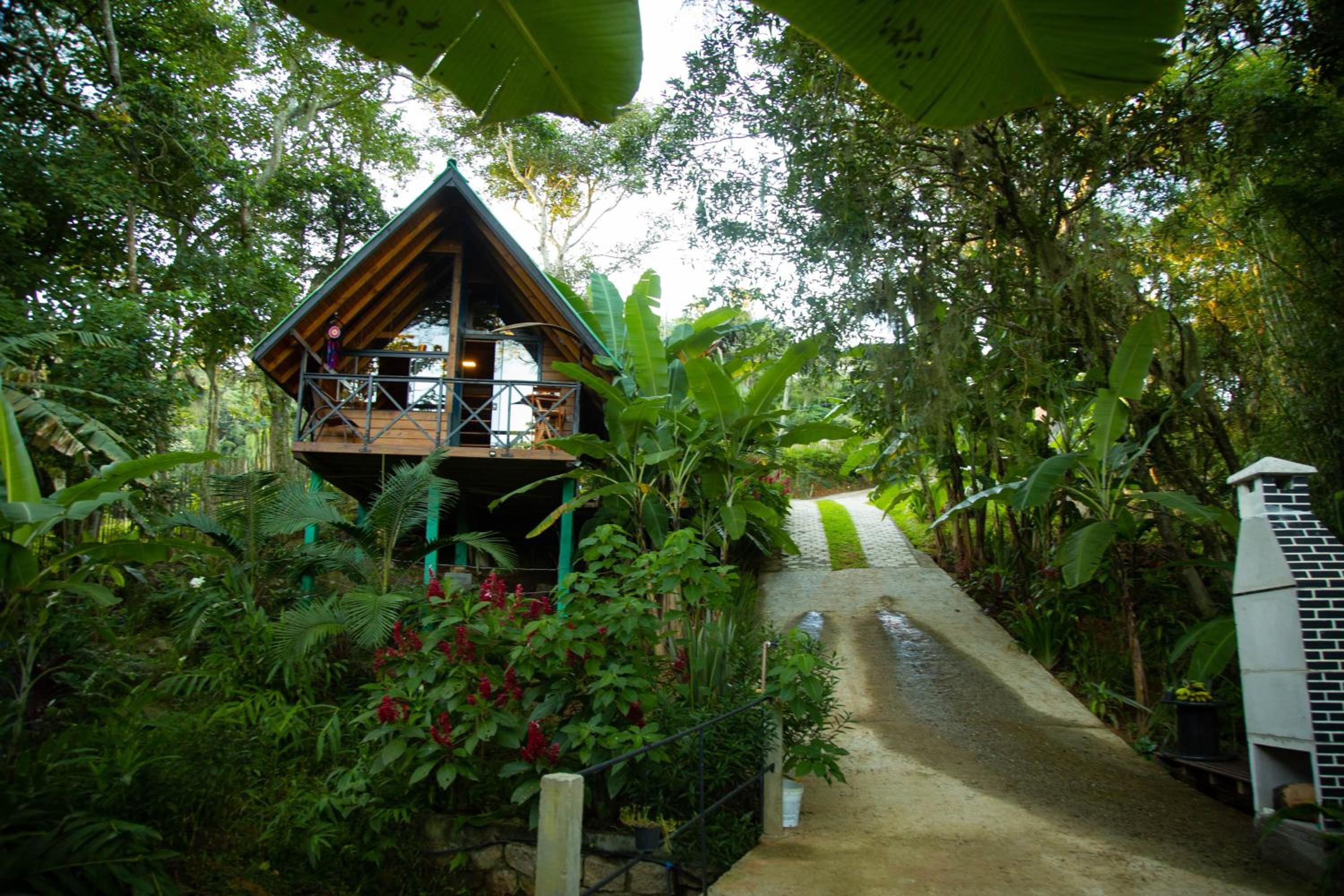 Cabana com Cachoeira Privativa