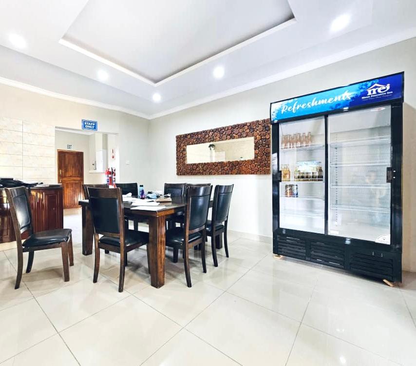 Maun Executive Inn