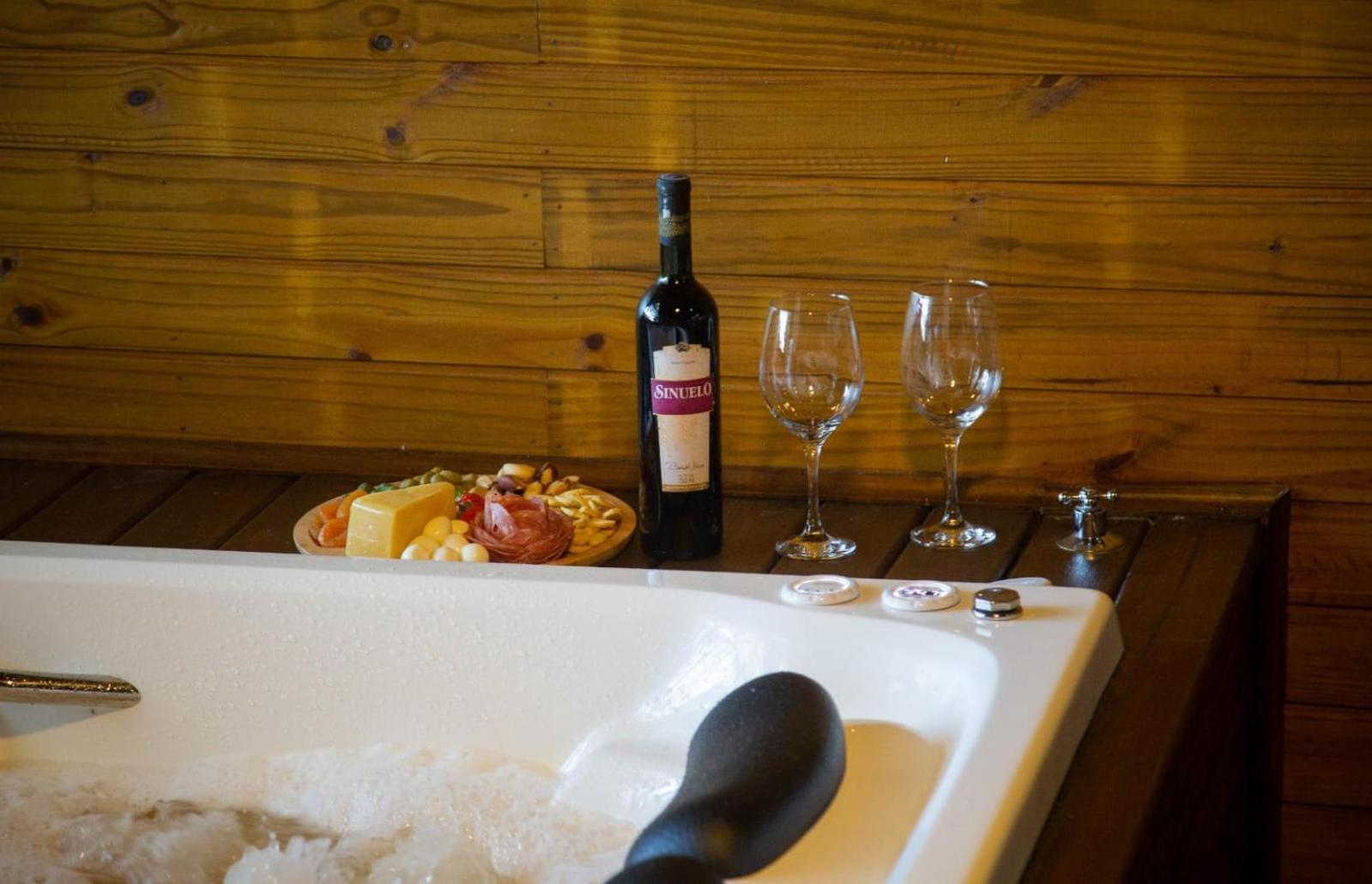 Cabana com Cachoeira Privativa