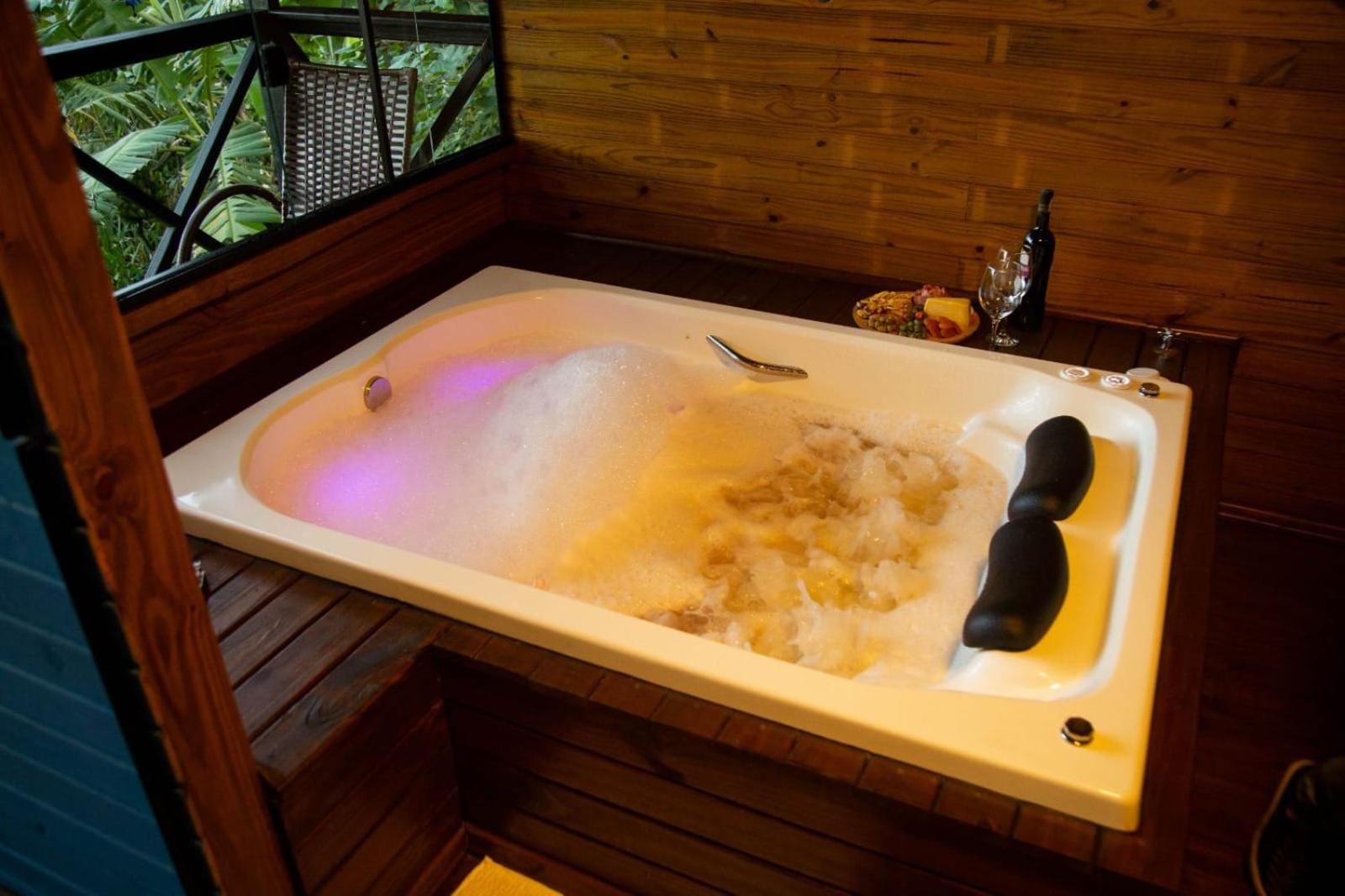 Cabana com Cachoeira Privativa