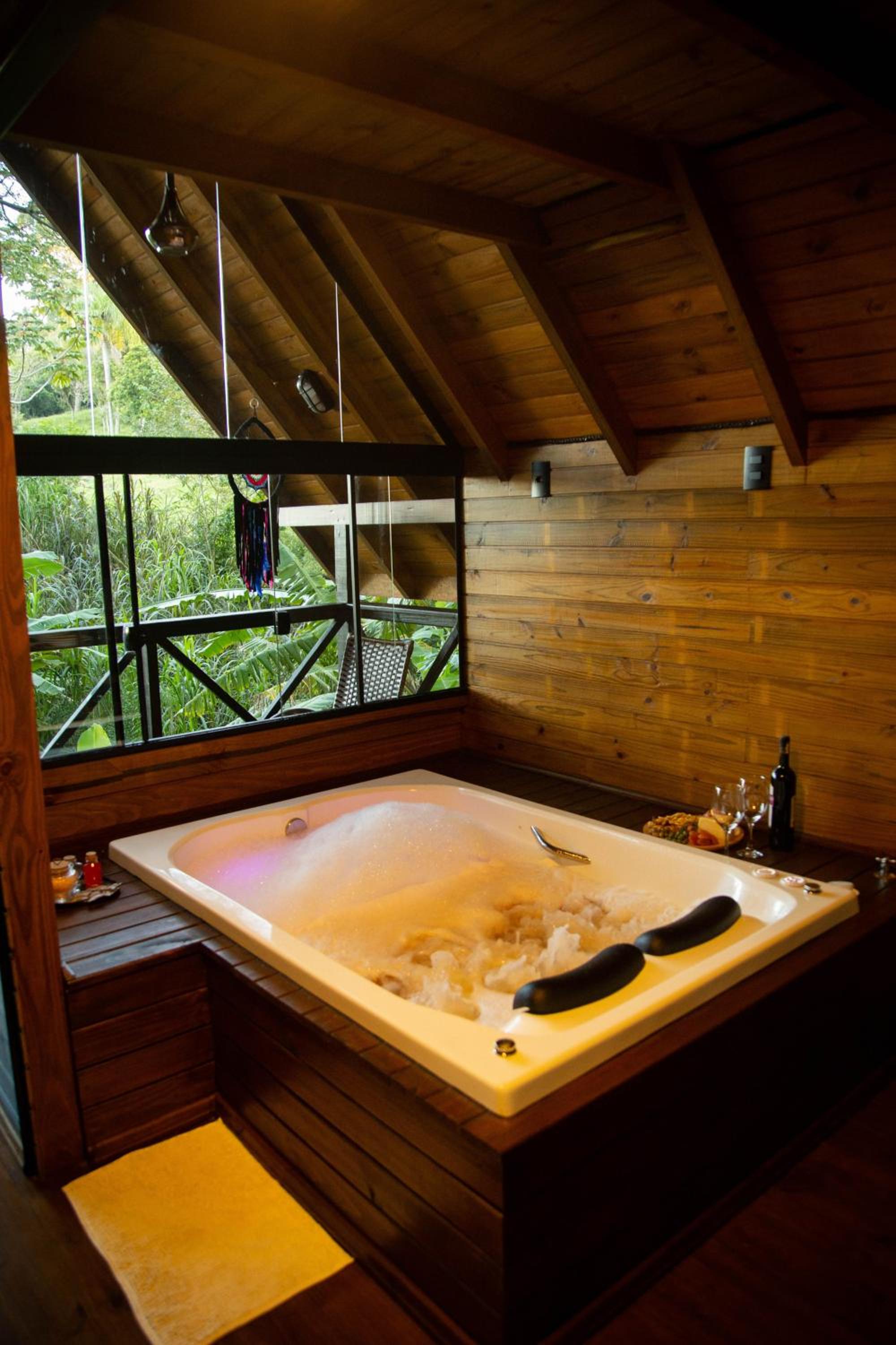 Cabana com Cachoeira Privativa