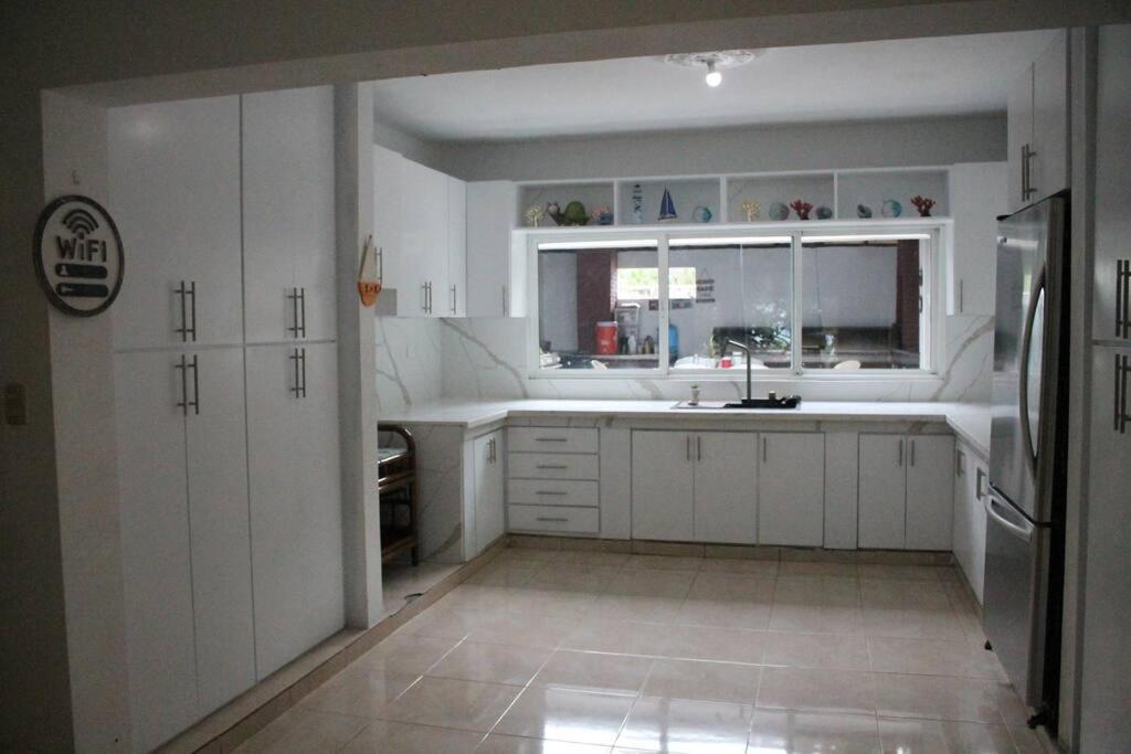 Casa Punta Rucia Frente al Mar by drvacationsrental