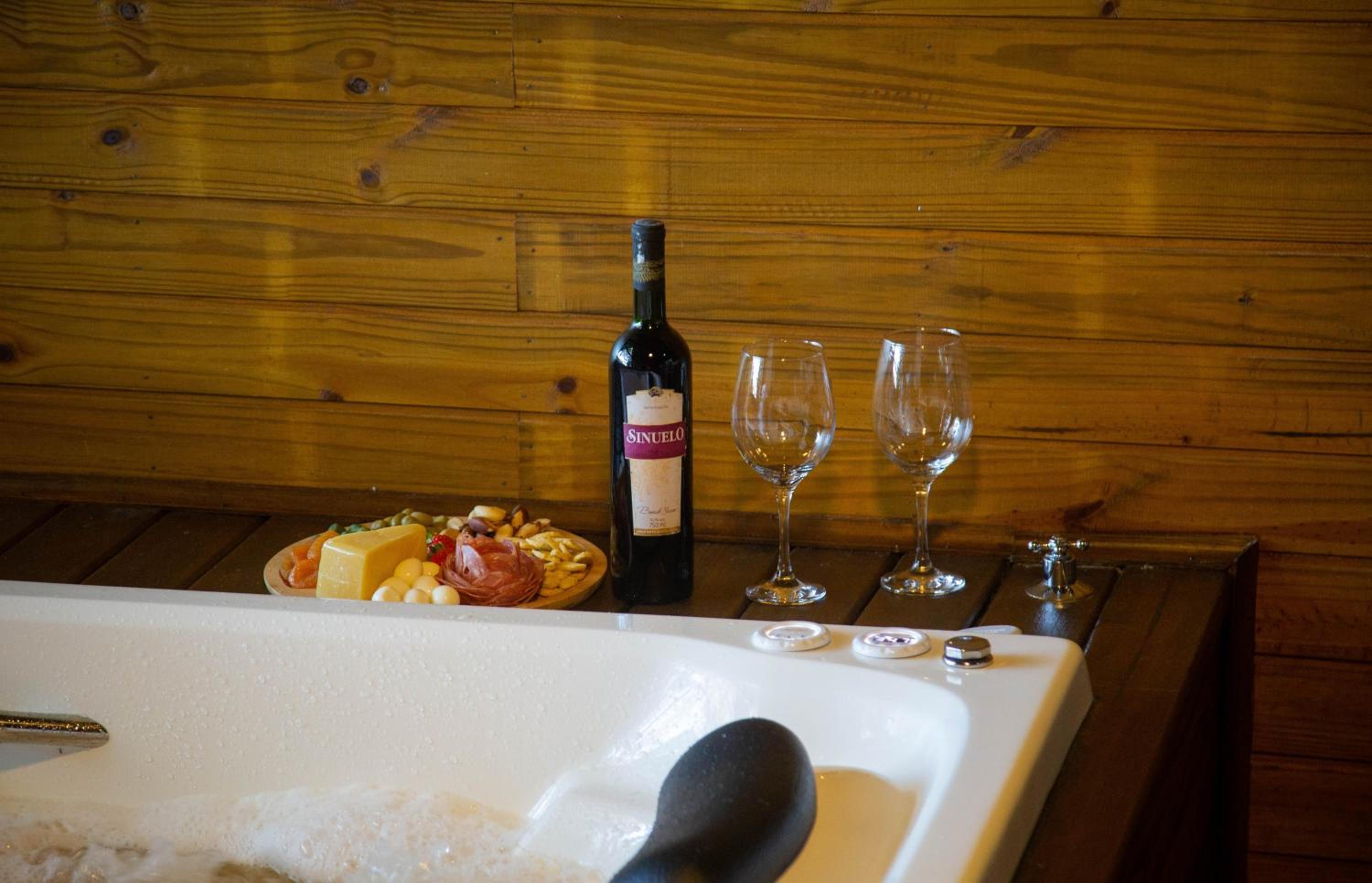 Cabana com Cachoeira Privativa