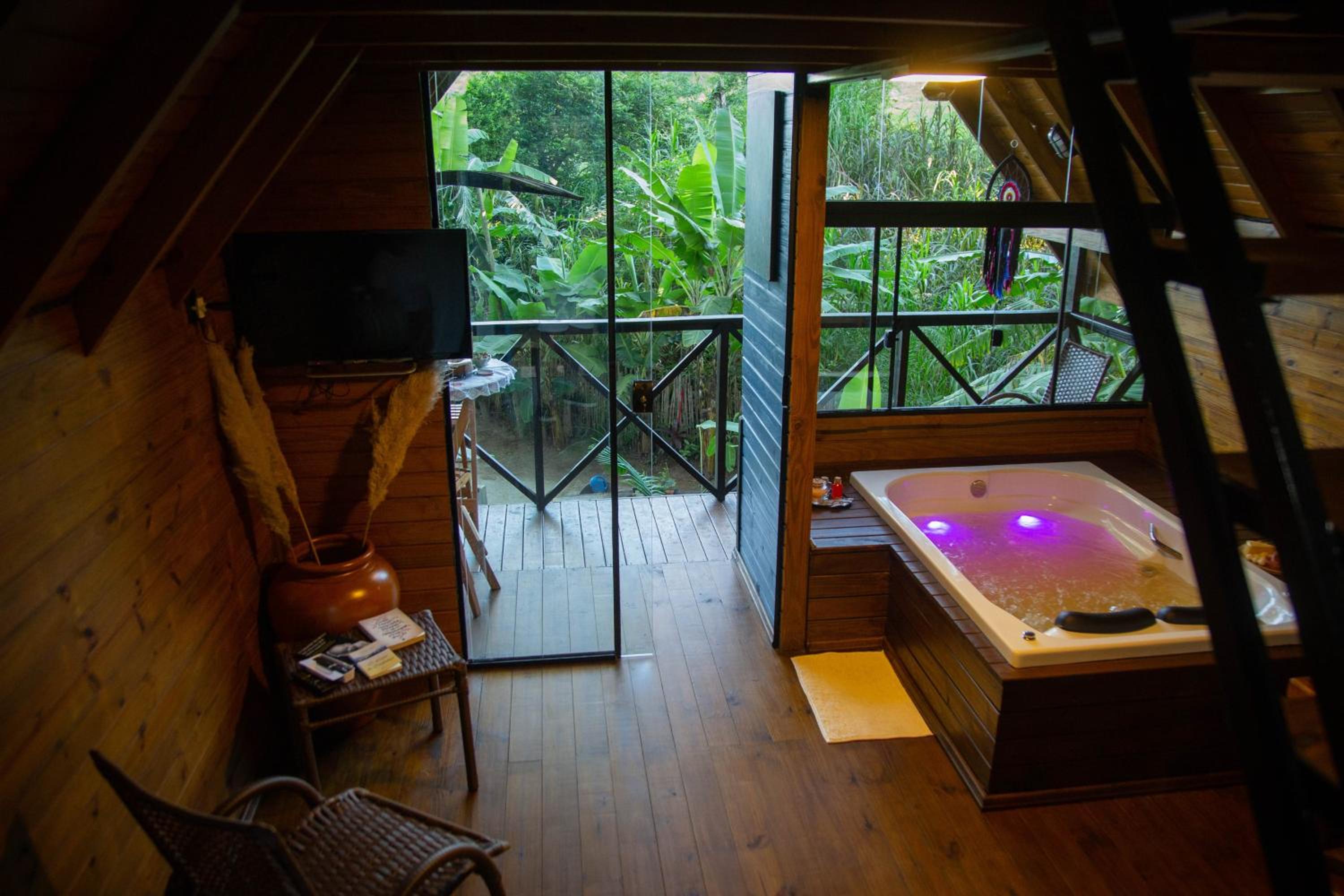 Cabana com Cachoeira Privativa