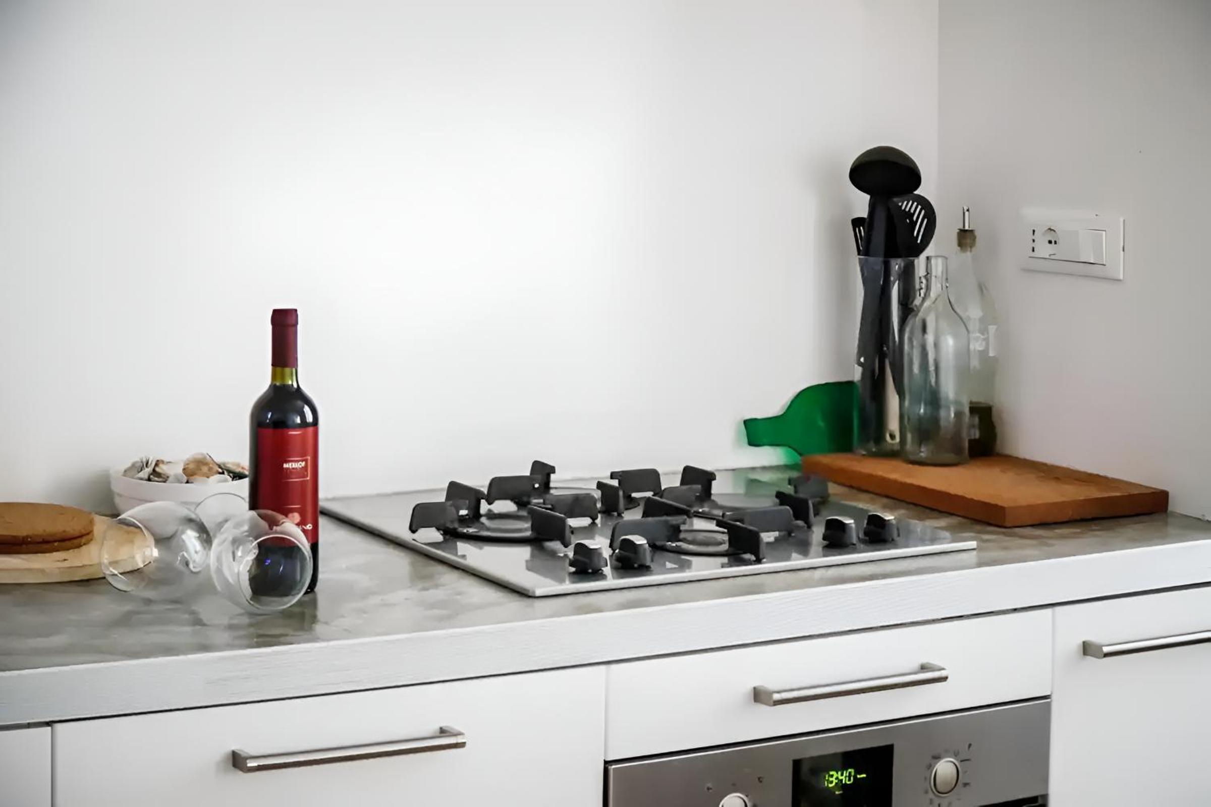 YR Apartments Central Station - 5 Min Walk to Metro & Trains