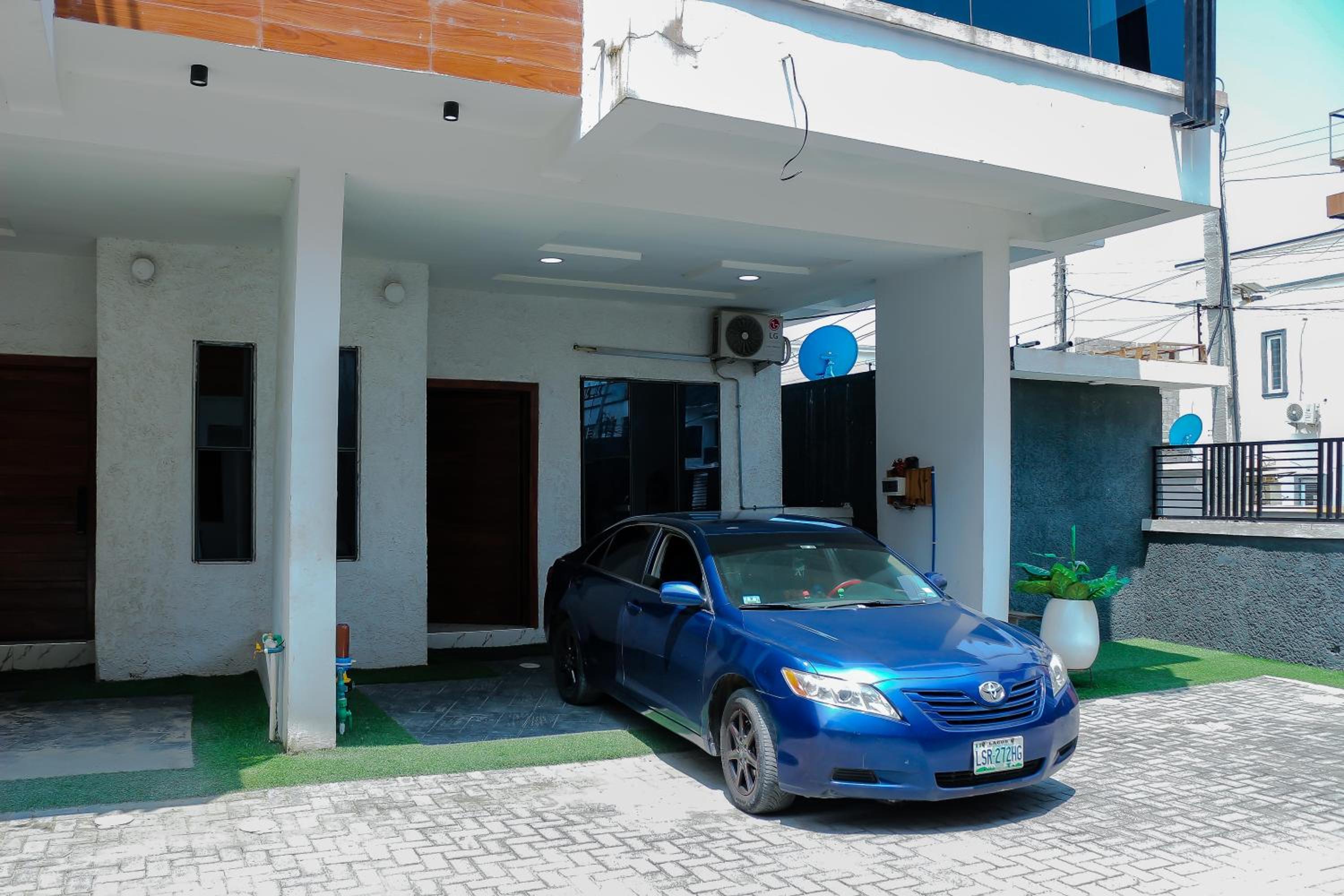 Furnished 4 bedroom duplex