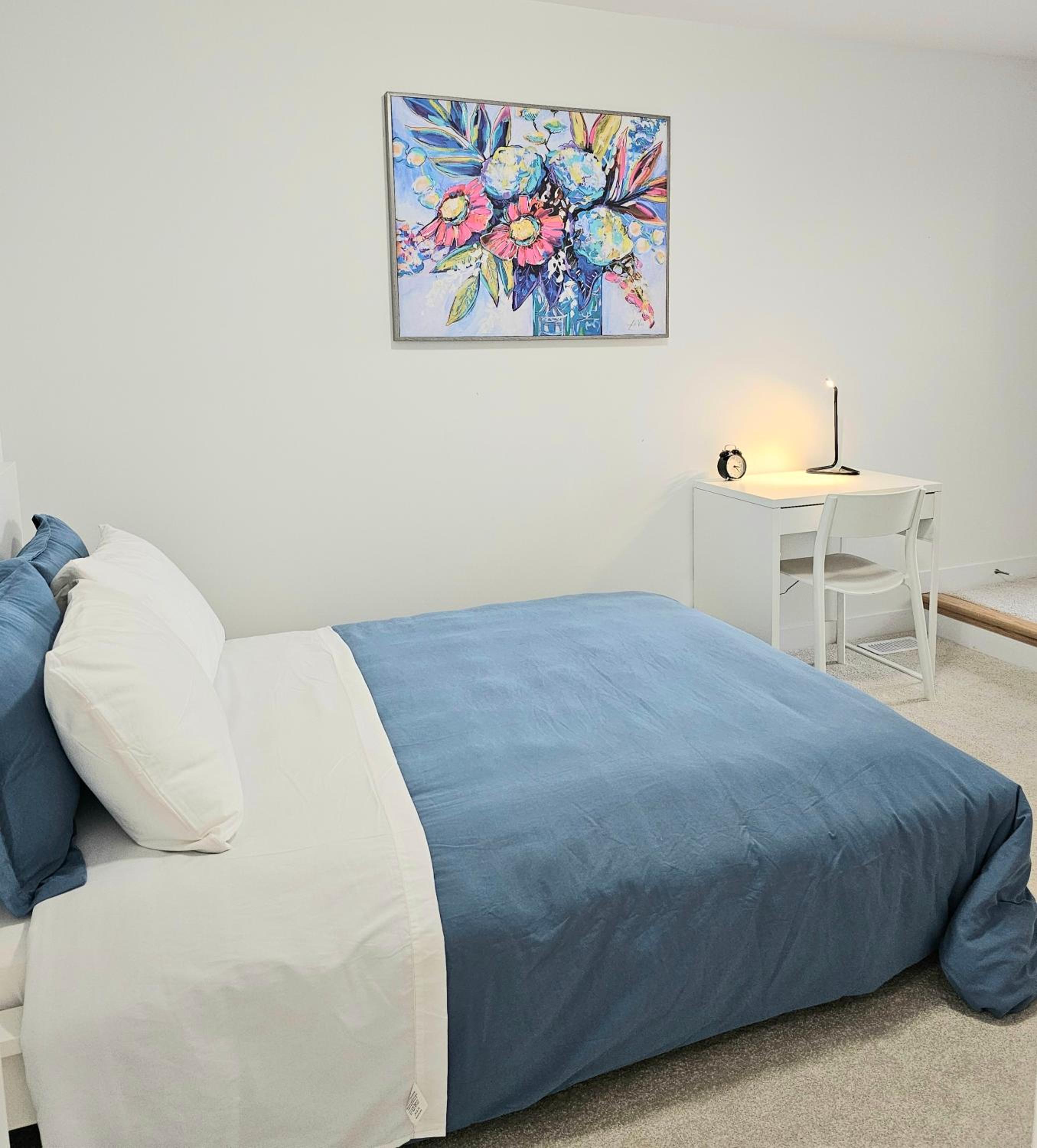 CEDAR Double Room with attached private Bathroom and Balcony in Toronto, ON, Canada