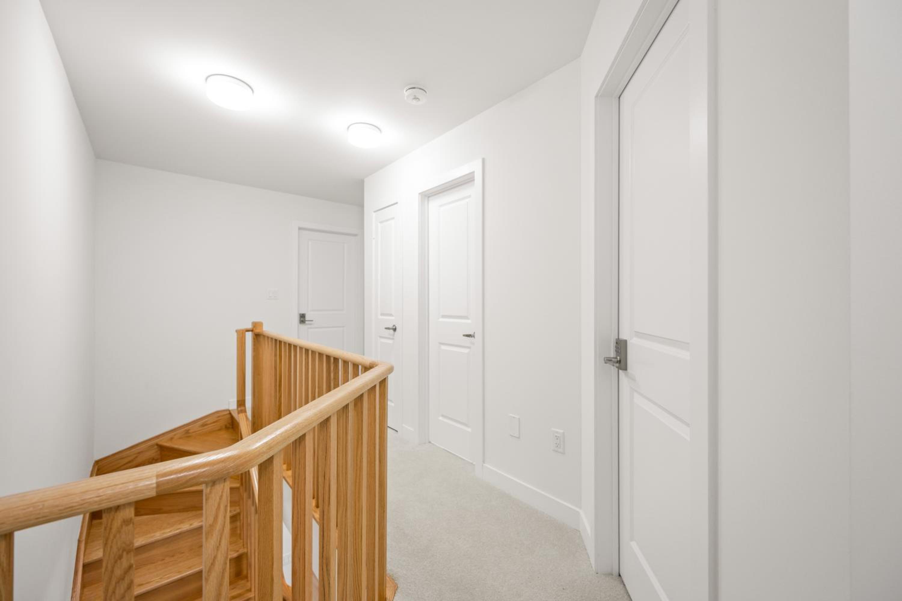 CEDAR Double Room with attached private Bathroom and Balcony in Toronto, ON, Canada