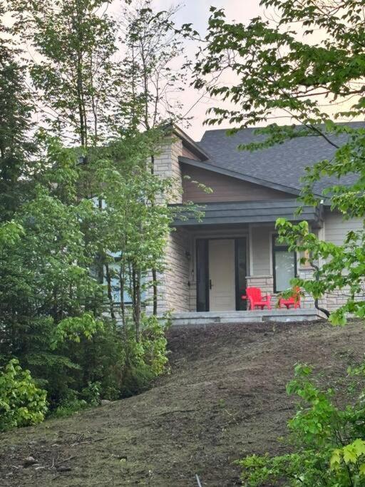 Whispering Pines Muskoka 3BR 3 Ensuite Baths