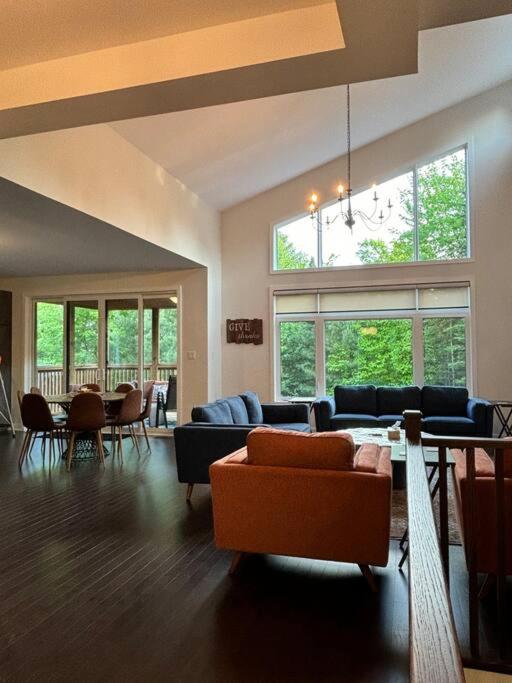 Whispering Pines Muskoka 3BR 3 Ensuite Baths