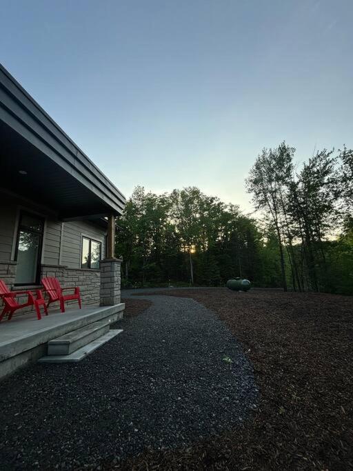 Whispering Pines Muskoka 3BR 3 Ensuite Baths