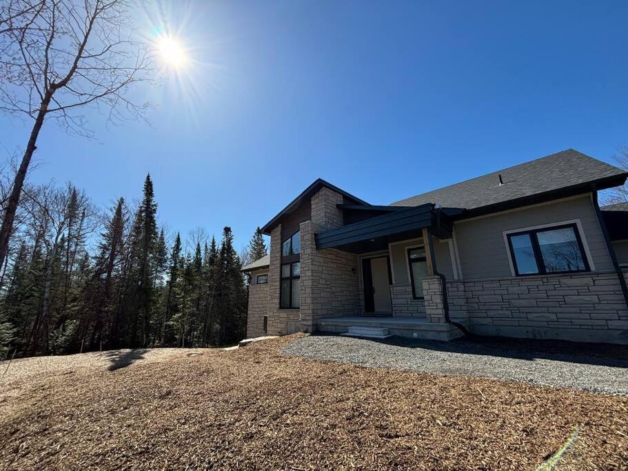 Whispering Pines Muskoka 3BR 3 Ensuite Baths
