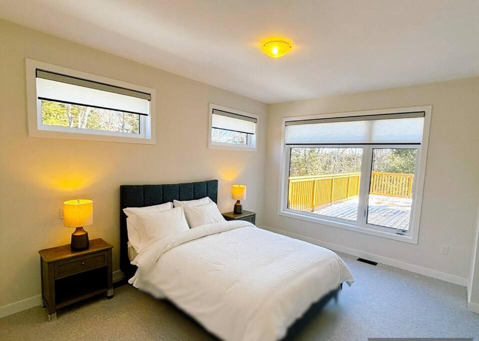 Whispering Pines Muskoka 3BR 3 Ensuite Baths