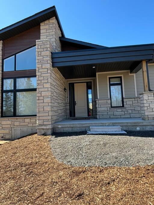 Whispering Pines Muskoka 3BR 3 Ensuite Baths