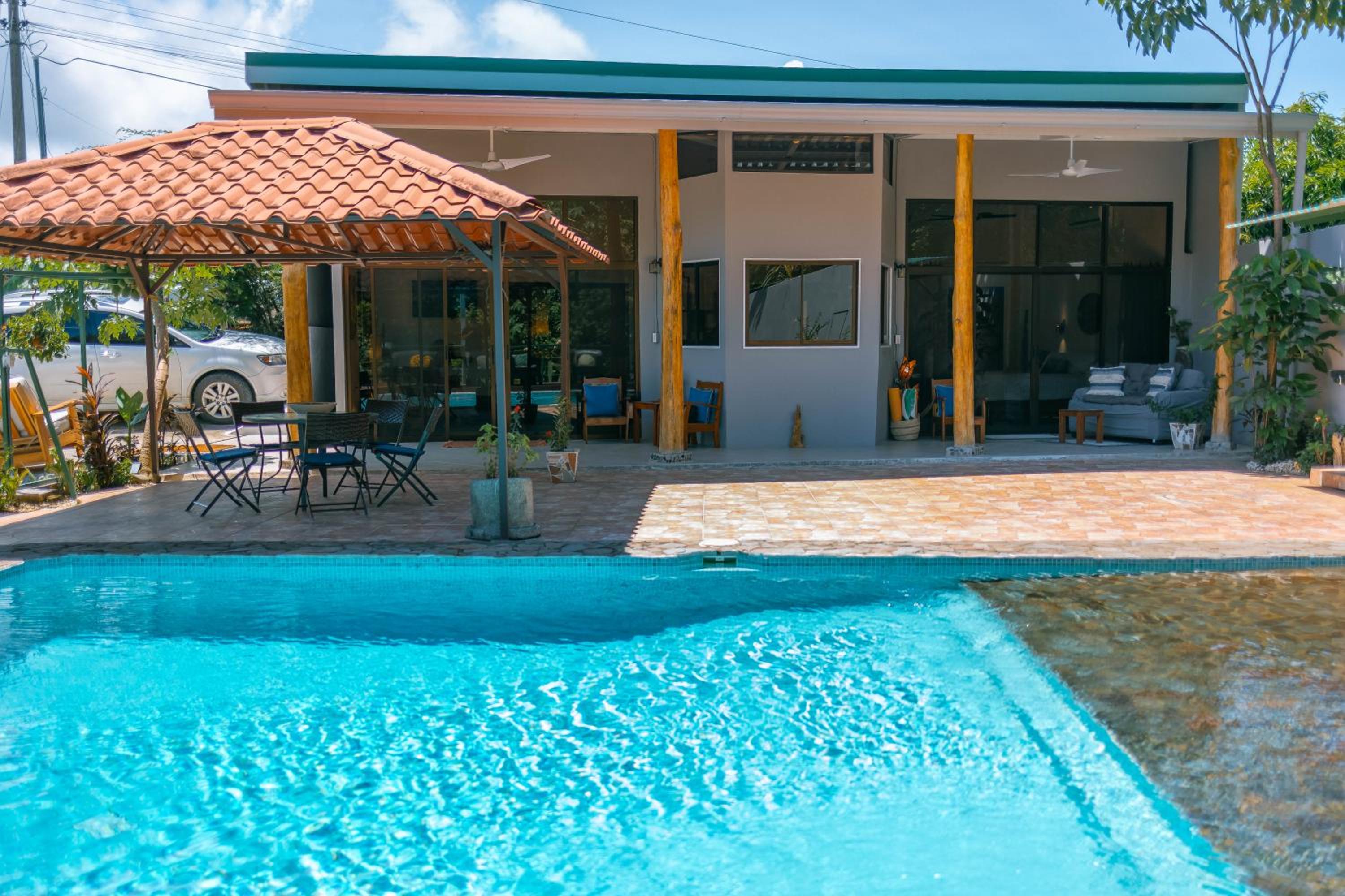 Jungle Glory Home Arriba