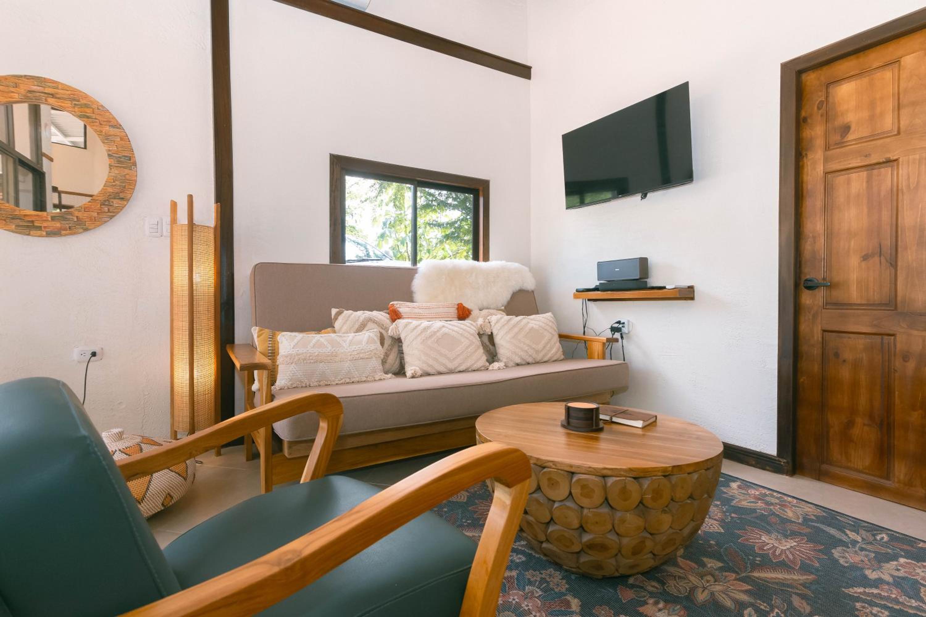 Jungle Glory Home Arriba