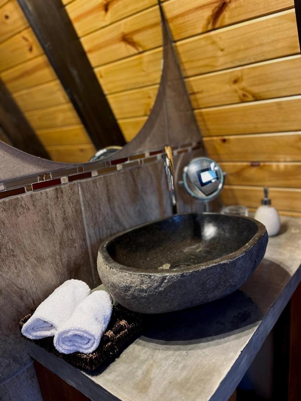 Felsen Suites - Private Lodge