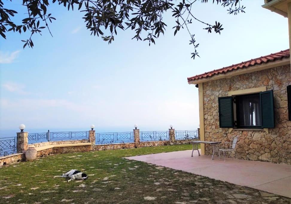 Mountain house with breathtaking sea view photo 2