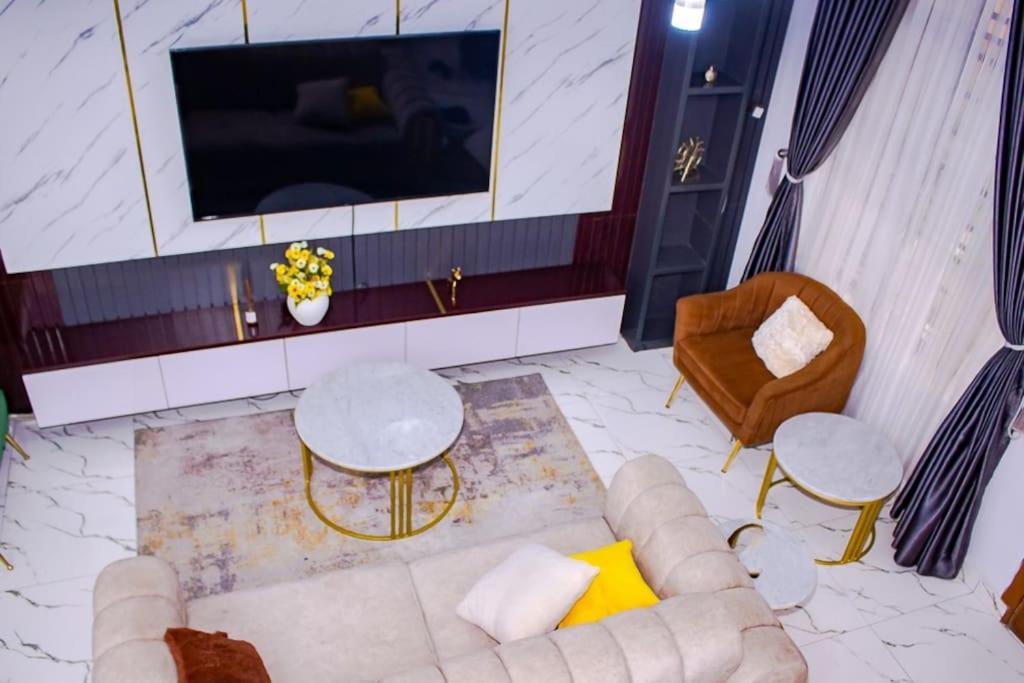 Furnished 4 bedroom duplex