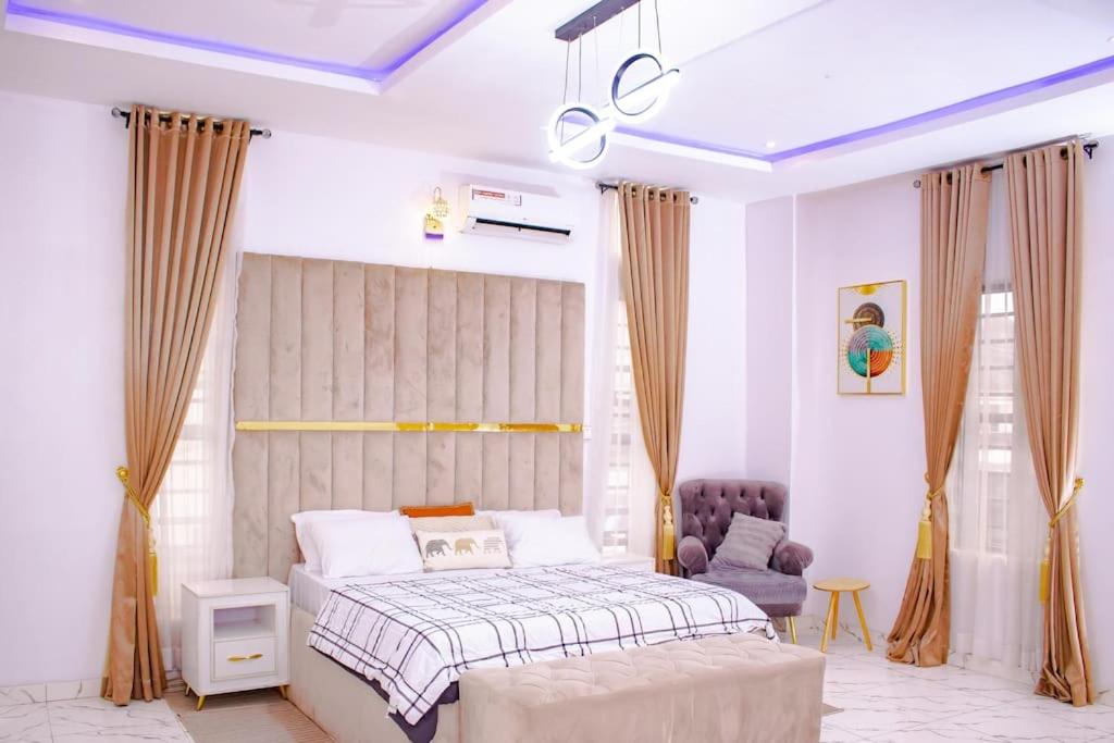 Furnished 4 bedroom duplex