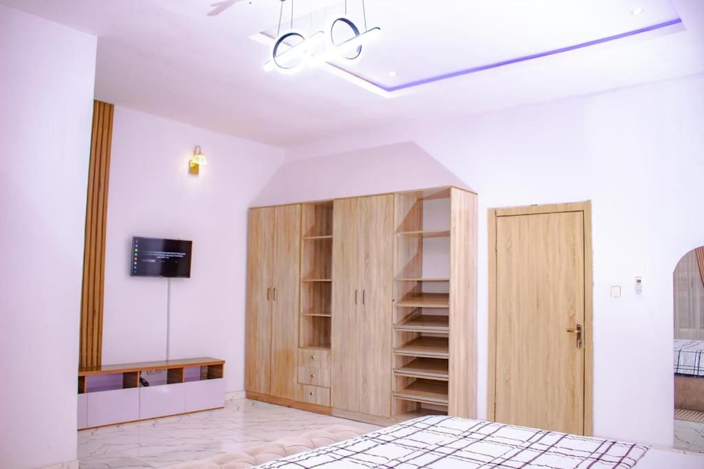 Furnished 4 bedroom duplex
