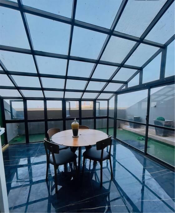Trésor - Designer 1 BHK - Gulberg - MM Alam - Pool view 4