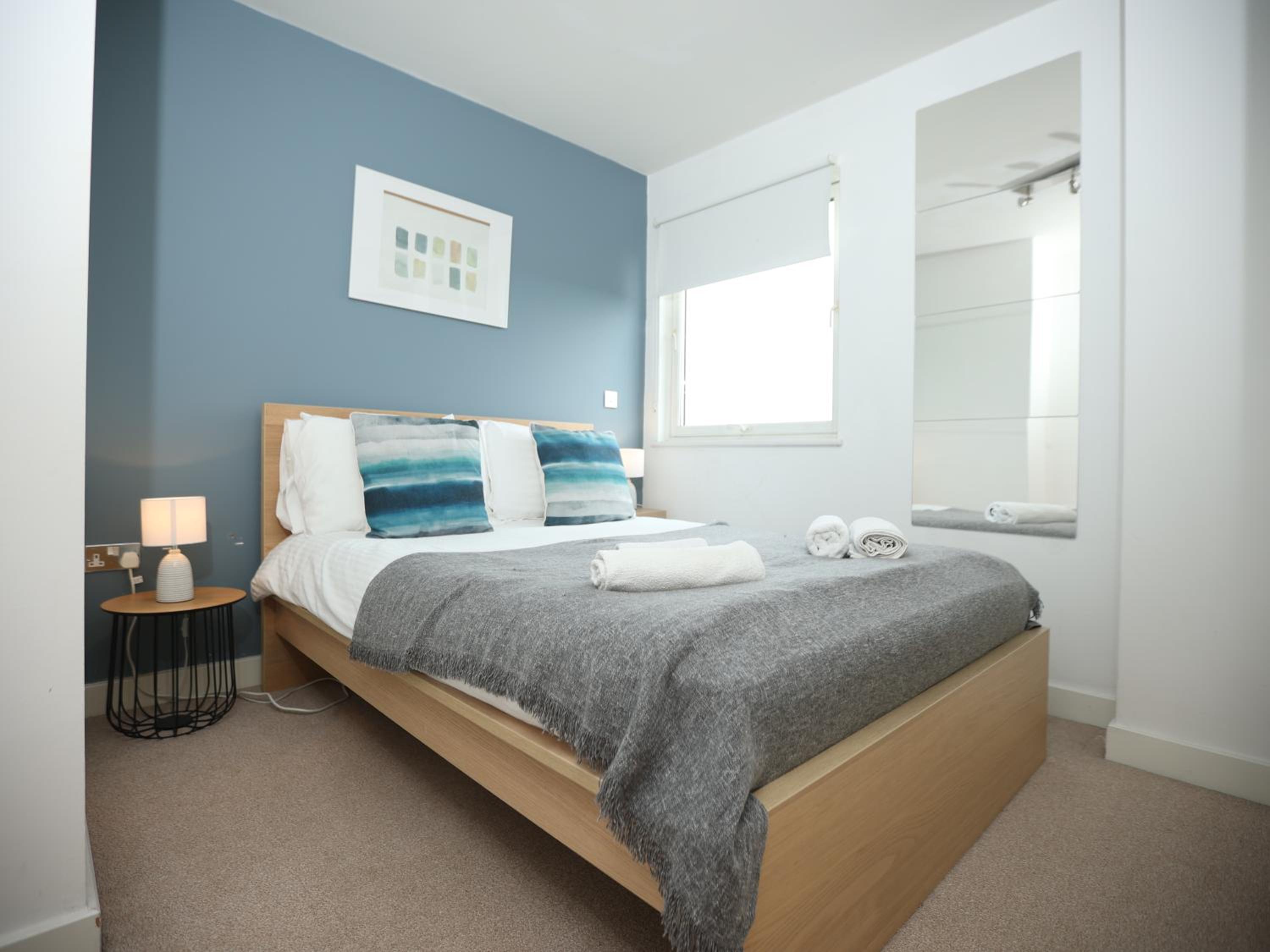 Lovely Cardiff Bay Apartment at Victoria Wharf - Stunning Views & Parking Included" view 2