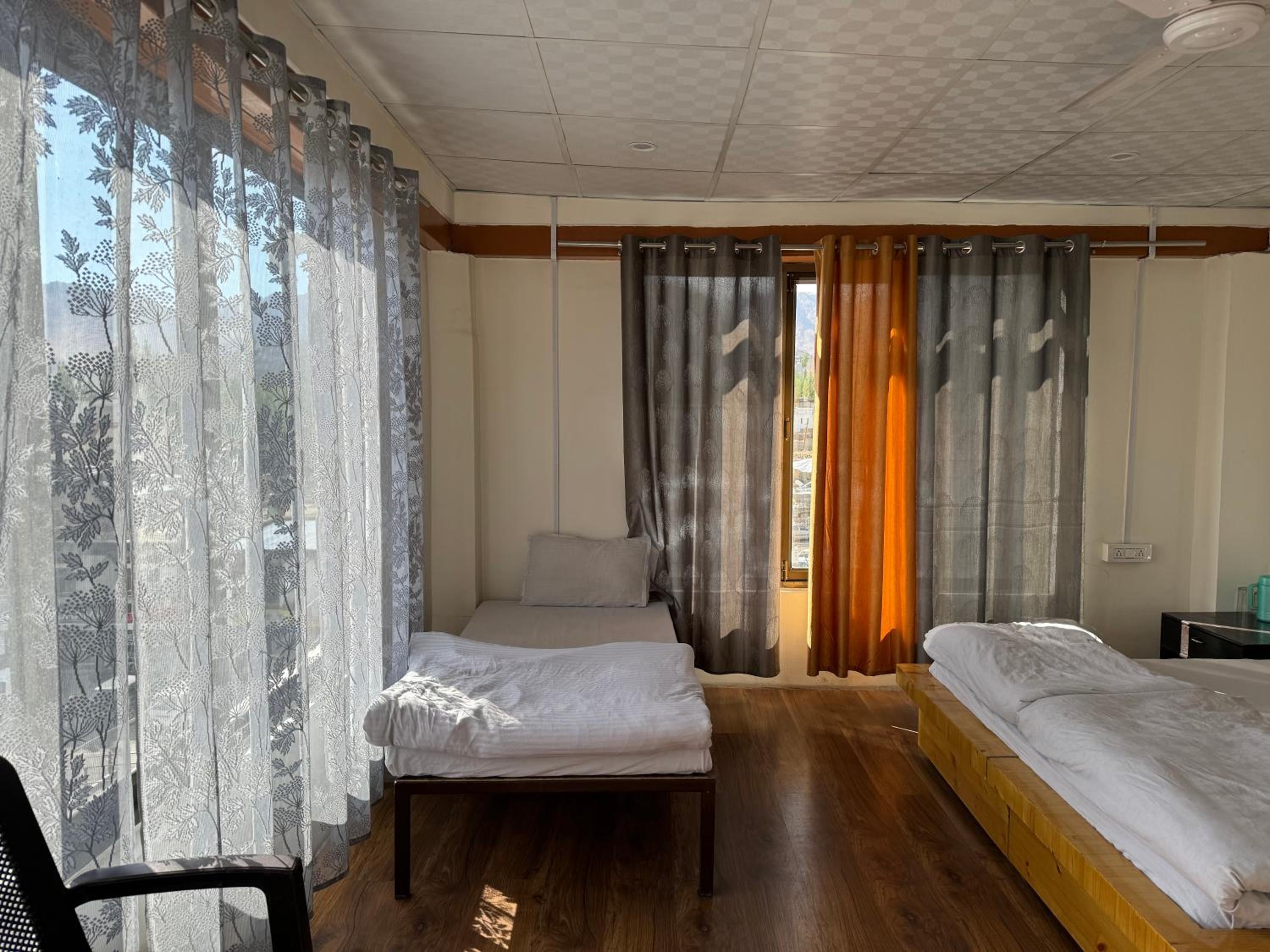 Highway Inn Guest House