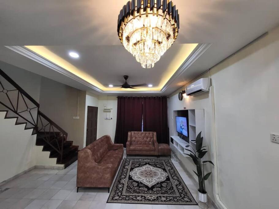 Aaira Guesthouse