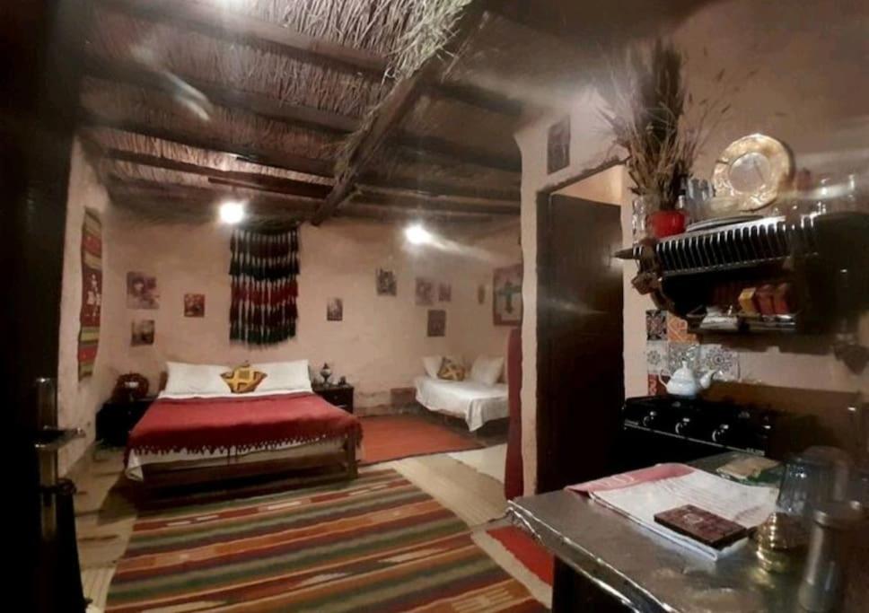 Dahshour Mudhouse Fayoum Desert Road 27km from Pyramid Maydoum Package 4Days 3Nights 500USD full board Visit of Pyramids Khan El Khalili Museum cairo by ni