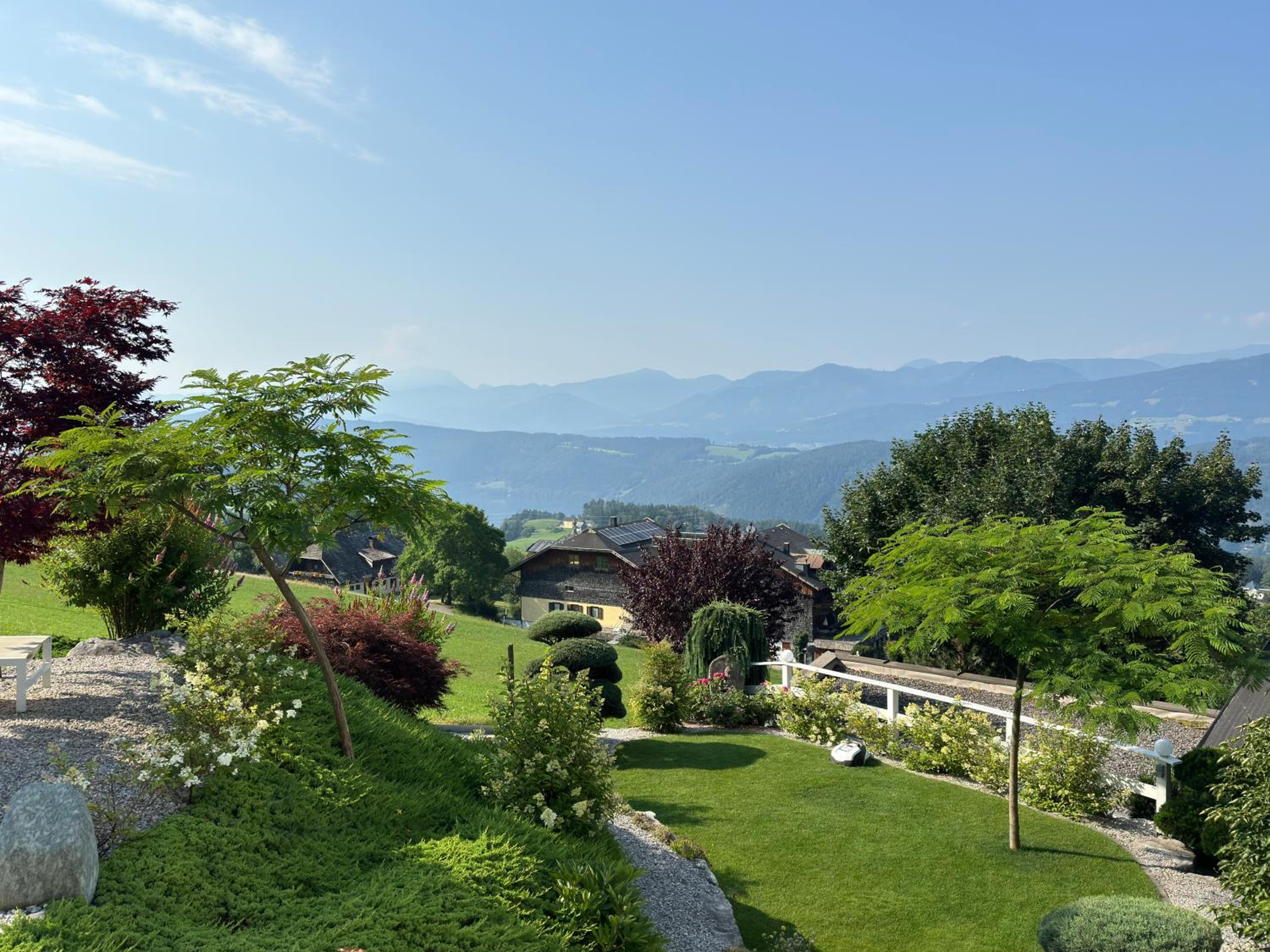 Weisse Villa am Millstätter See