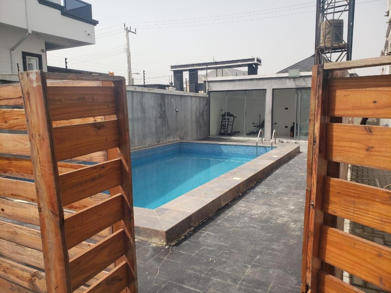 4-Bedroom Smart Terrace Duplex, Lekki view 4