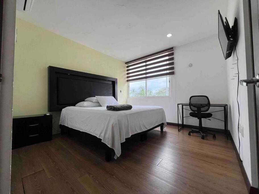 Casa ejecutiva en fraccionamiento privado