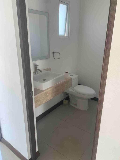 Casa ejecutiva en fraccionamiento privado