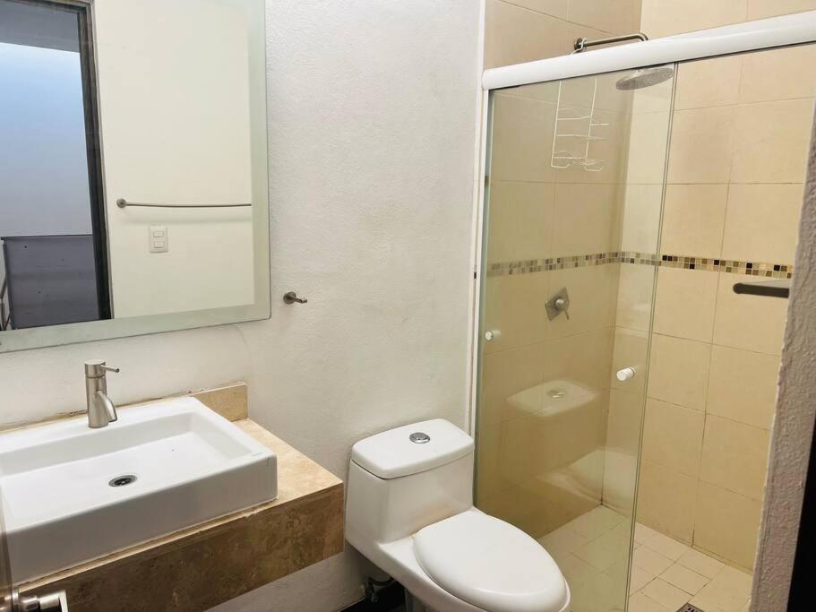 Casa ejecutiva en fraccionamiento privado