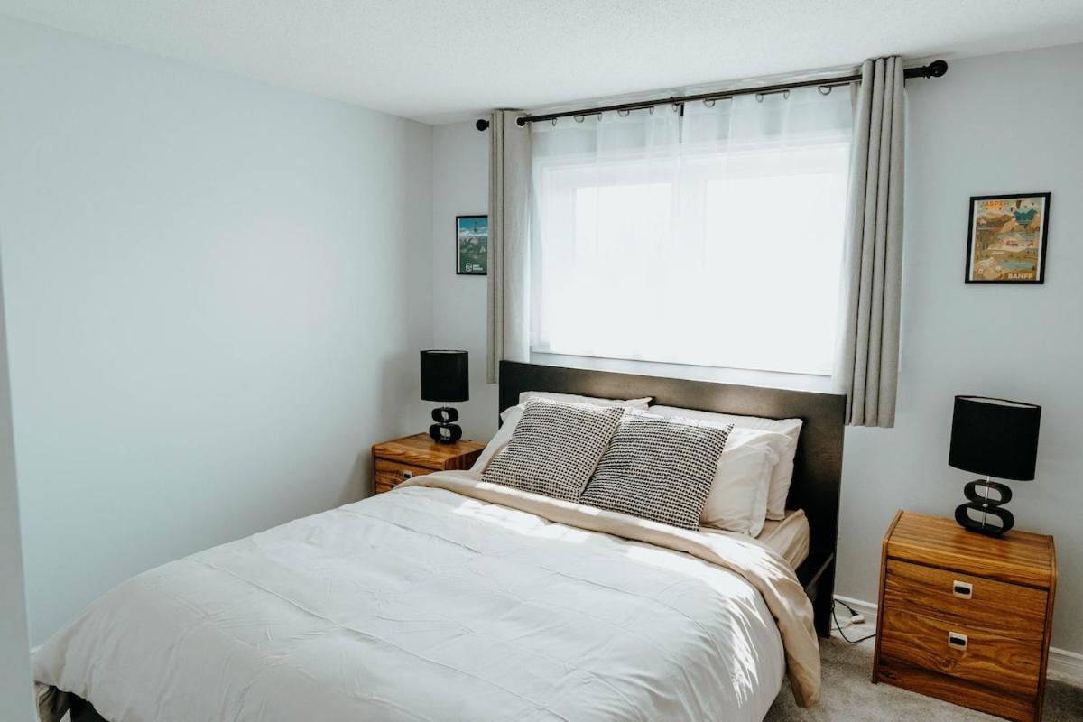 Central Calgary & Nearby Mountain Escape - 4 Beds