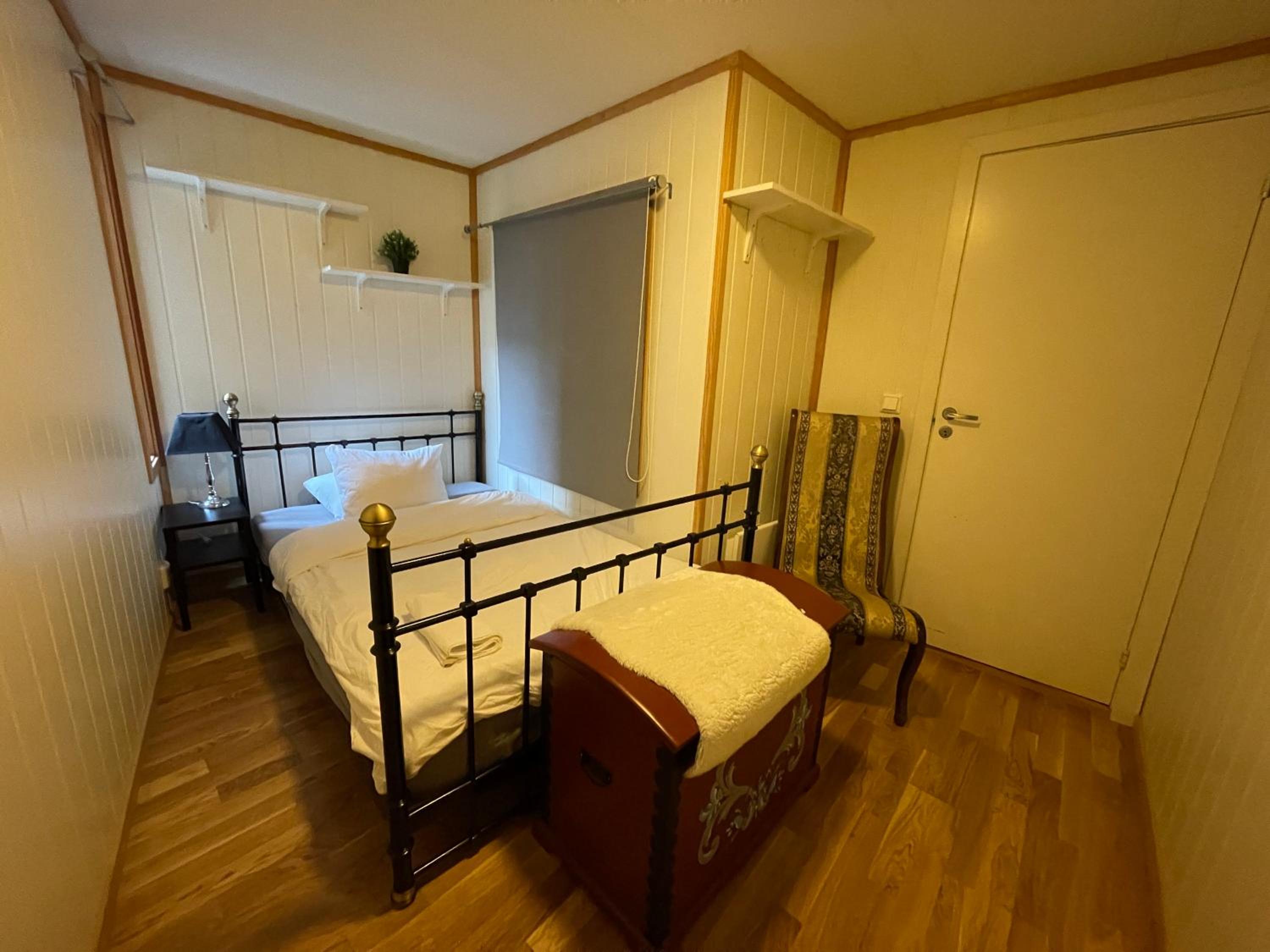 Stylish Vintage Home in the Heart of the City view 3