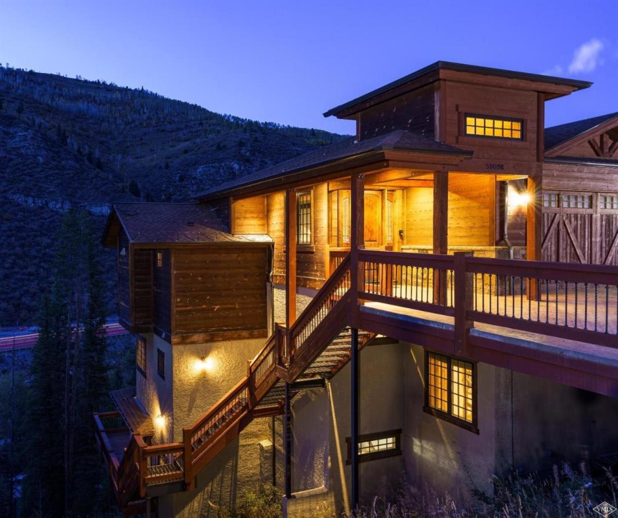Valley Views, Hot Tub and Parking Included view 4