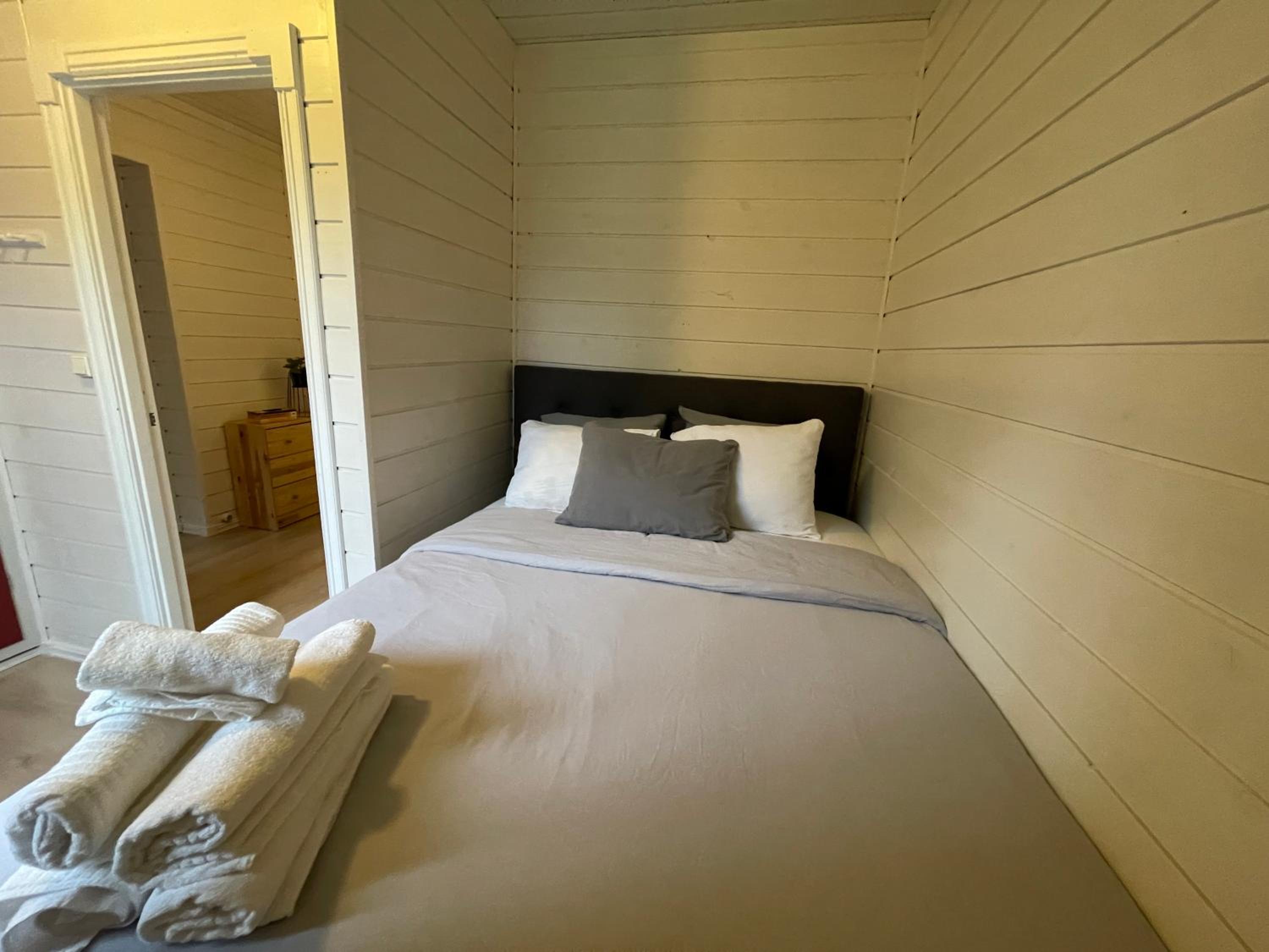 Free Parking at Cozy & Central Getaway view 2