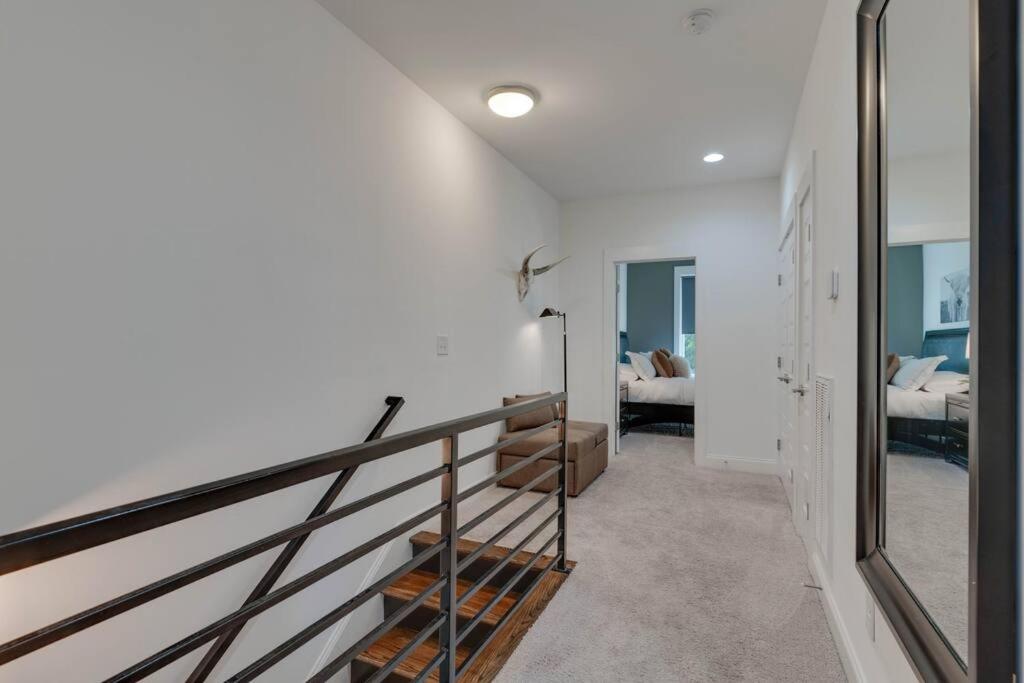 Broadway Bound 3BR Perfect Weekend Getaway view 5