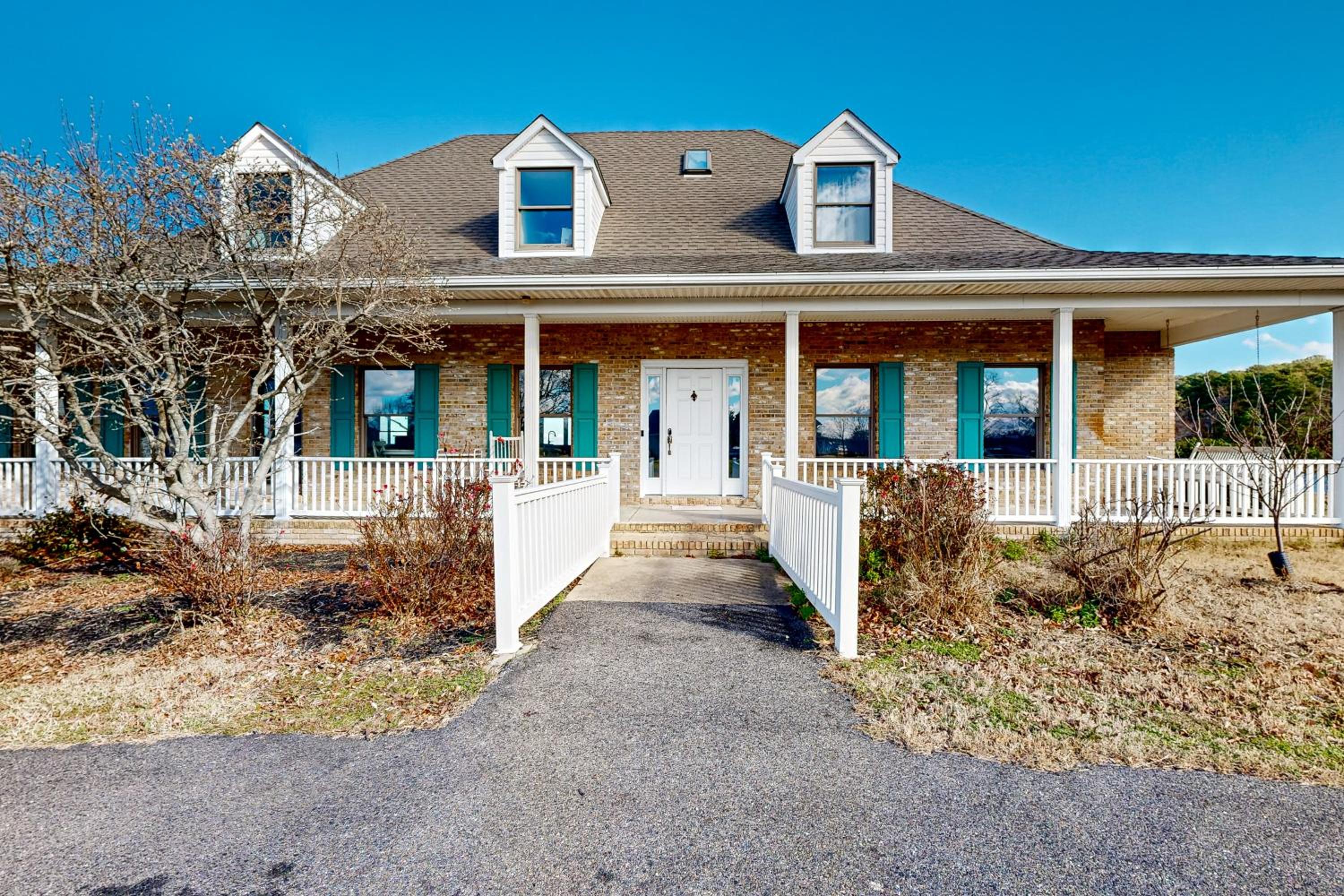 Dock, Pier and Chesapeake Bay Access! Family Getaway