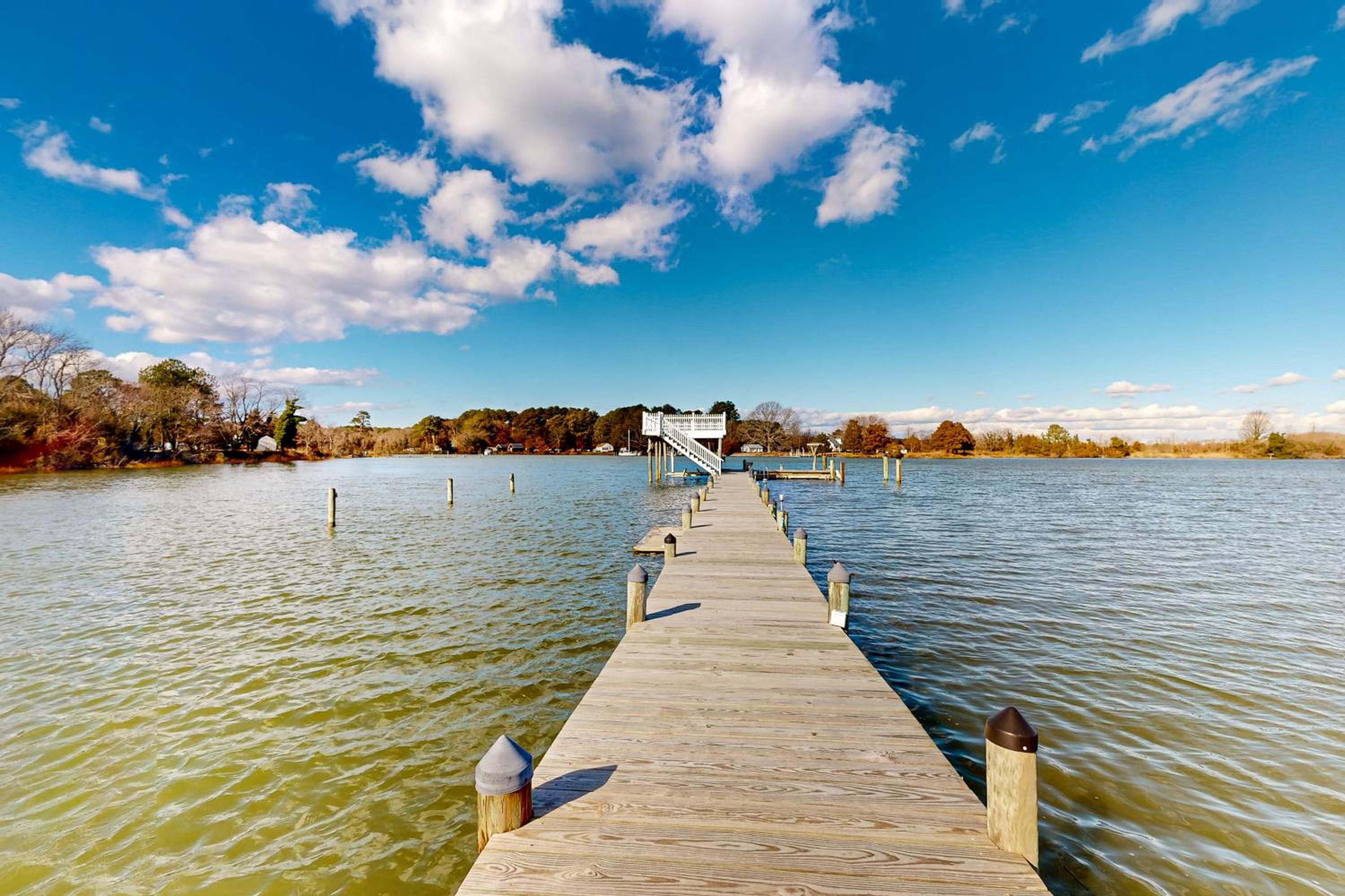 Dock, Pier and Chesapeake Bay Access! Family Getaway
