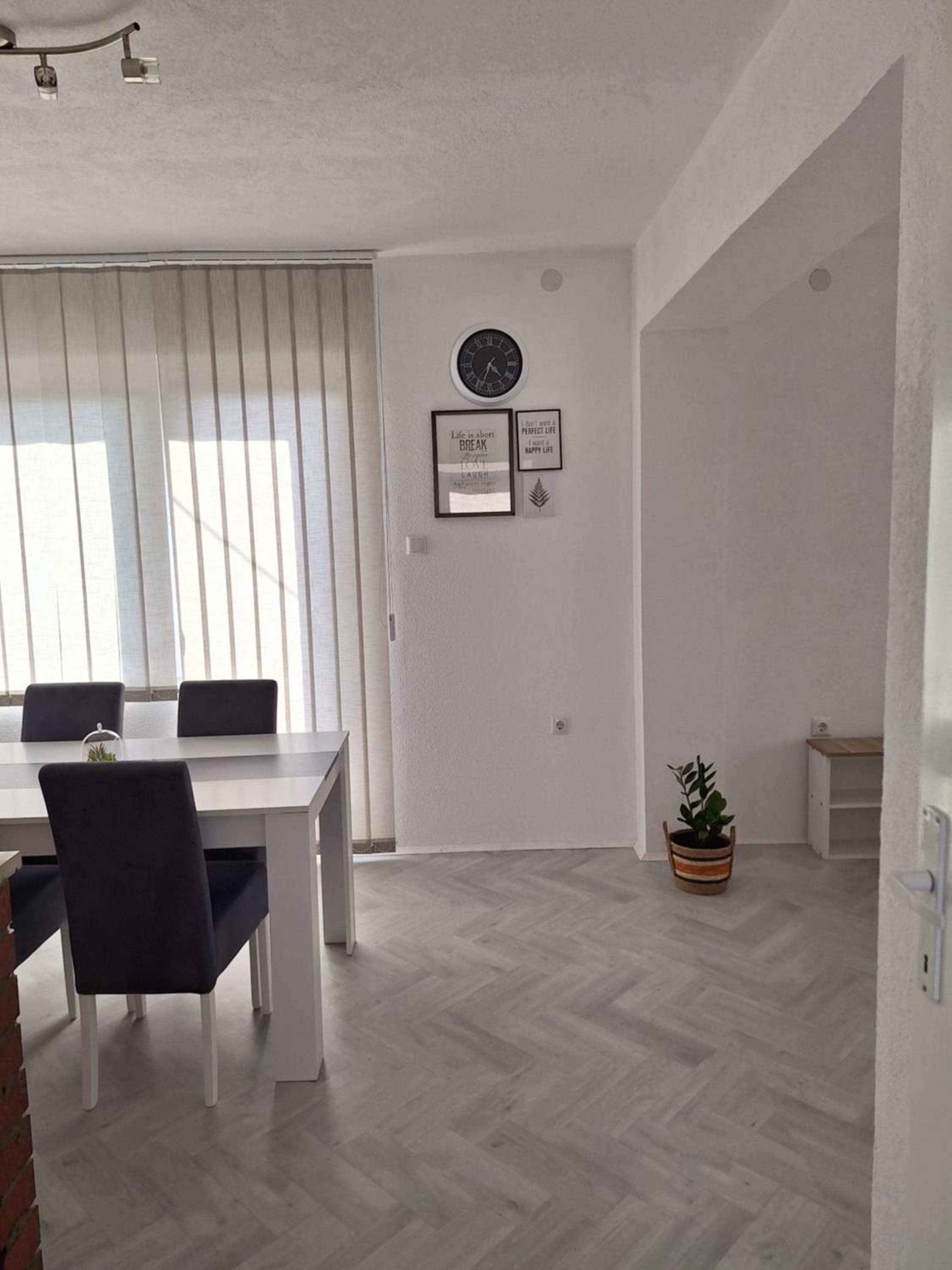 Apartman Look