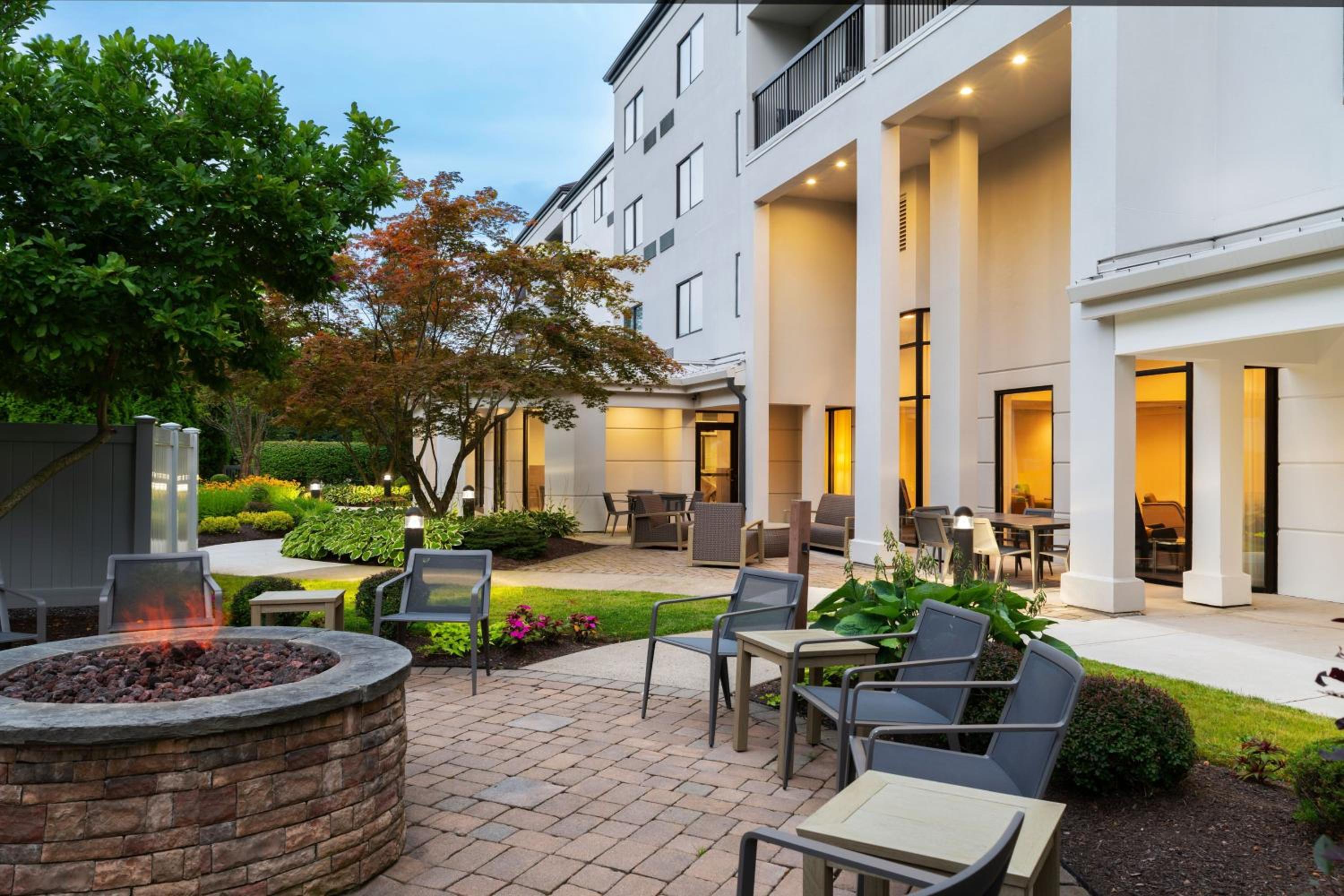 Danbury Vacations - Courtyard by Marriott Danbury - Property Image 33