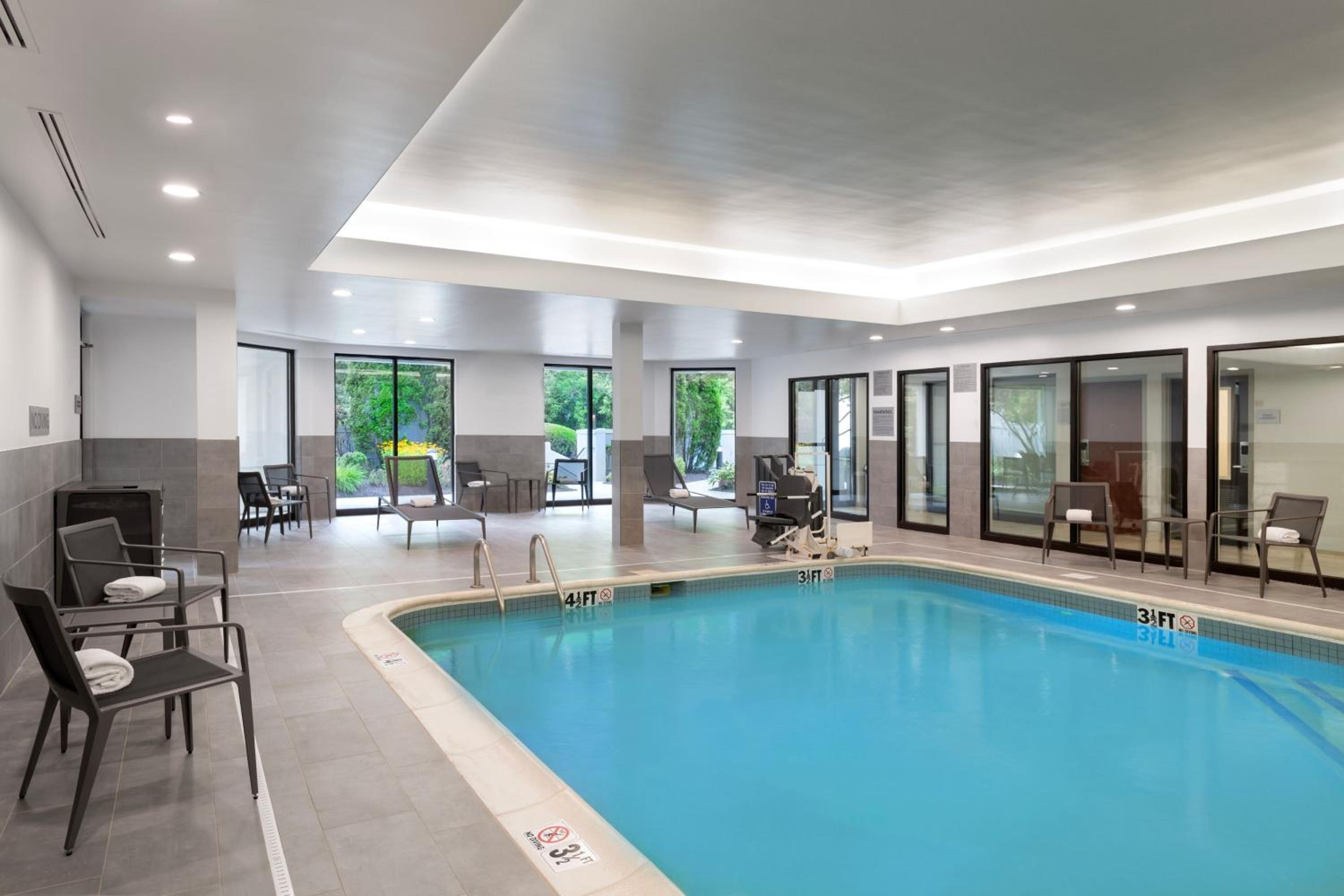 Danbury Vacations - Courtyard by Marriott Danbury - Property Image 39