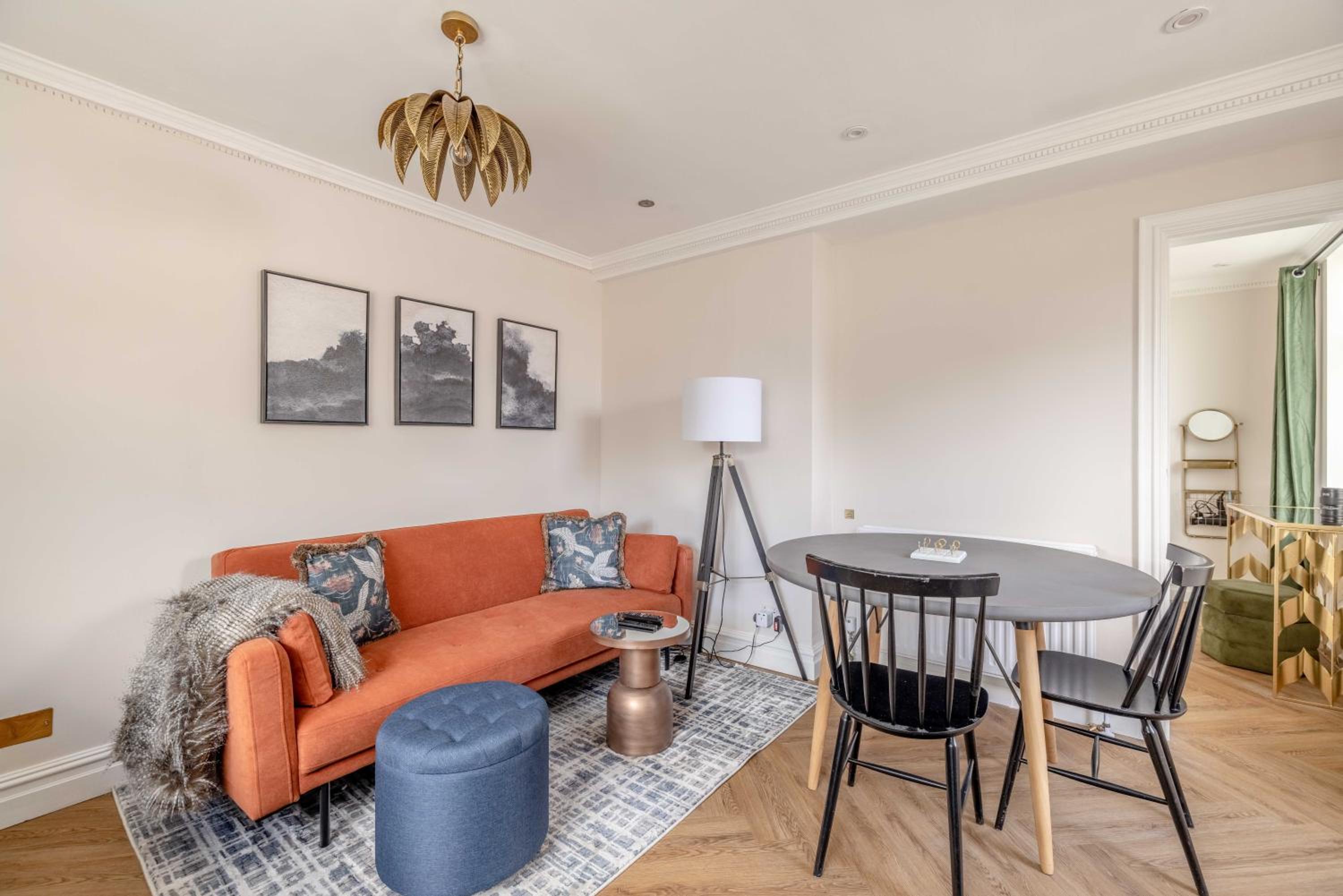 Super Cool Flats in Windsor with Parking and EV view 2