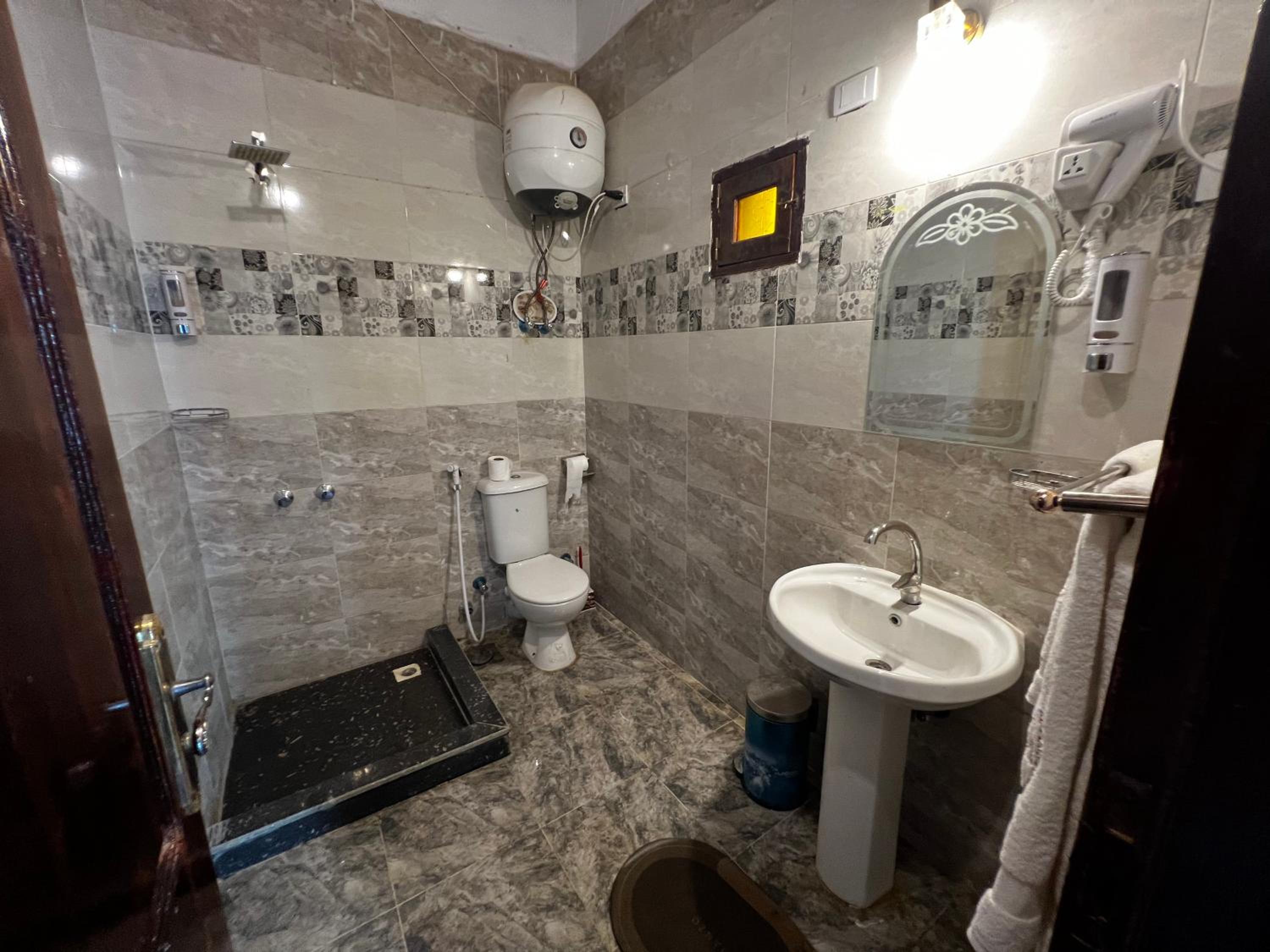 Essi ka Guest house