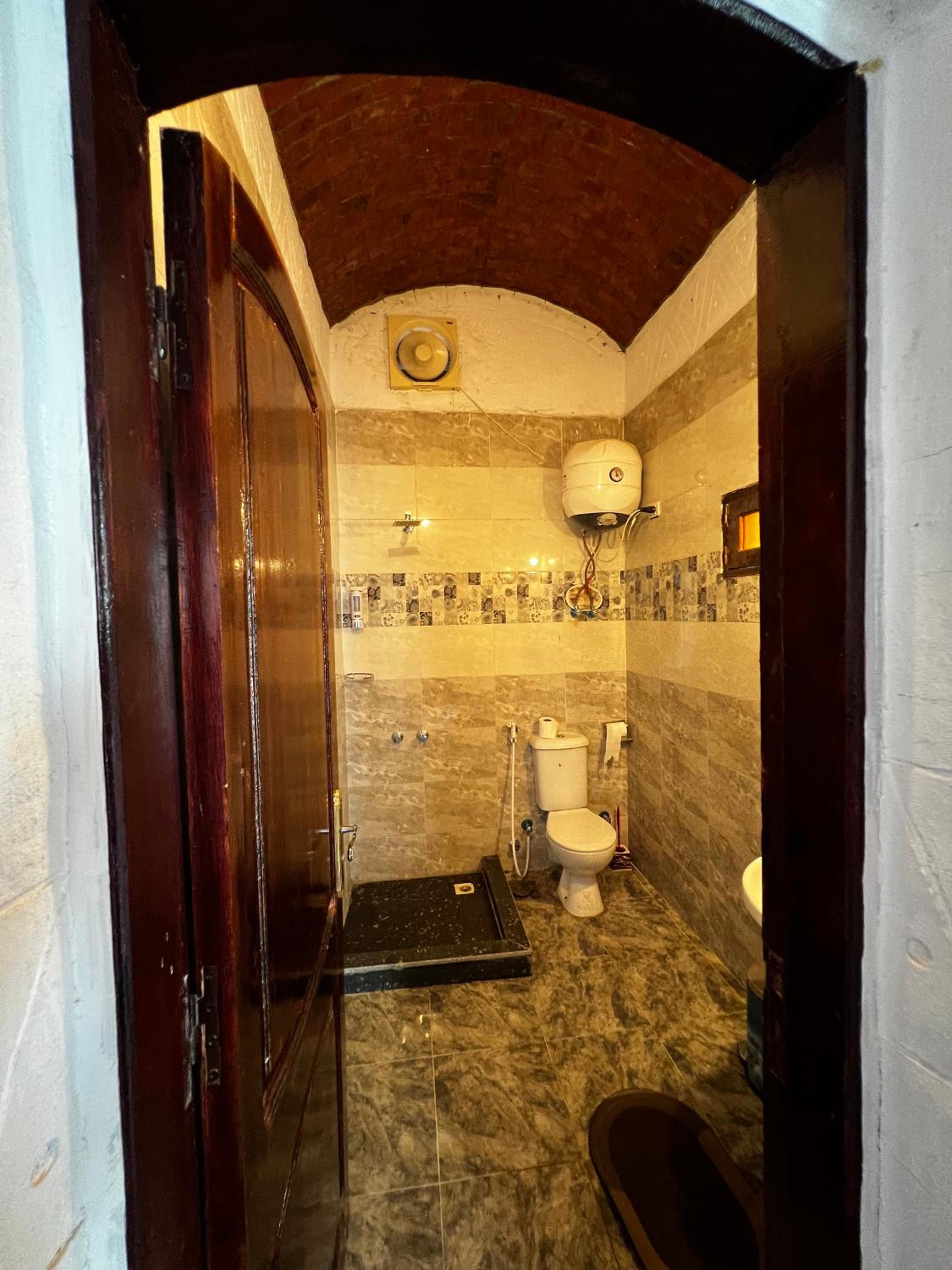 Essi ka Guest house