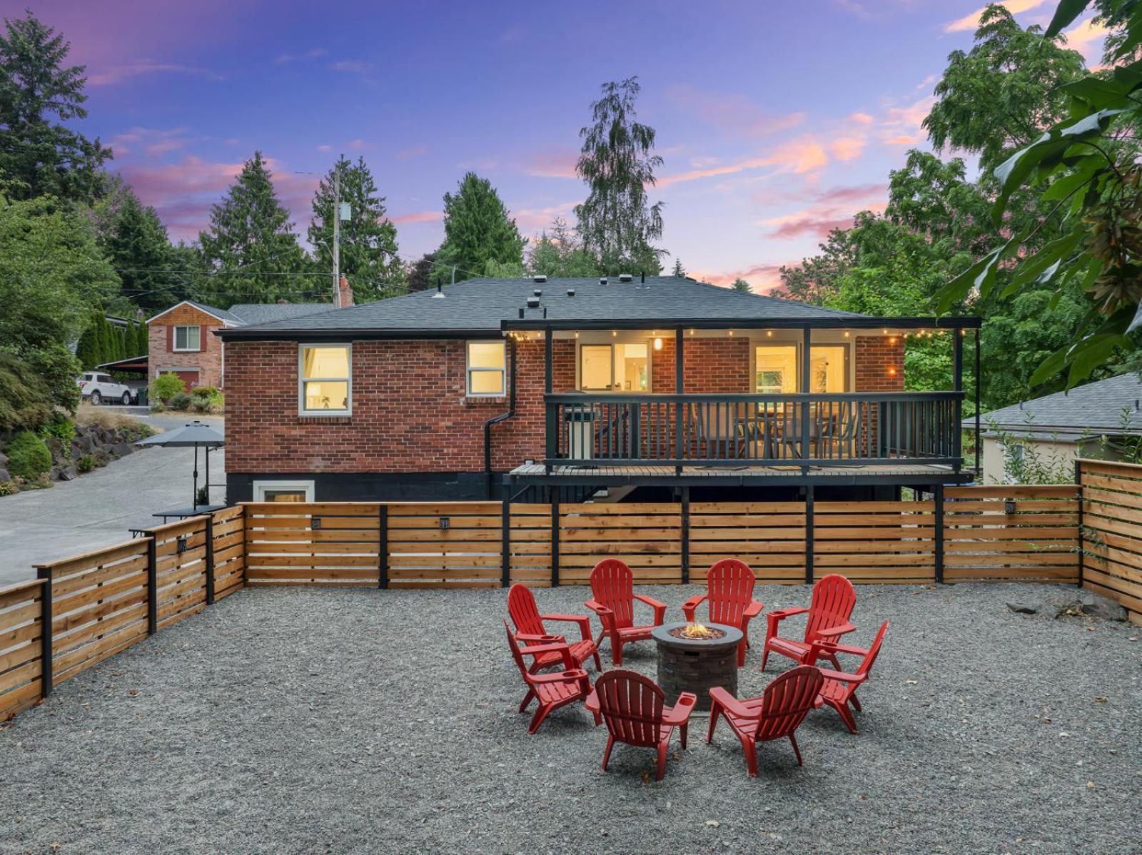 5BRSlps11CreeksideFirepitACBBQ1Mi2RailFIFA view 3